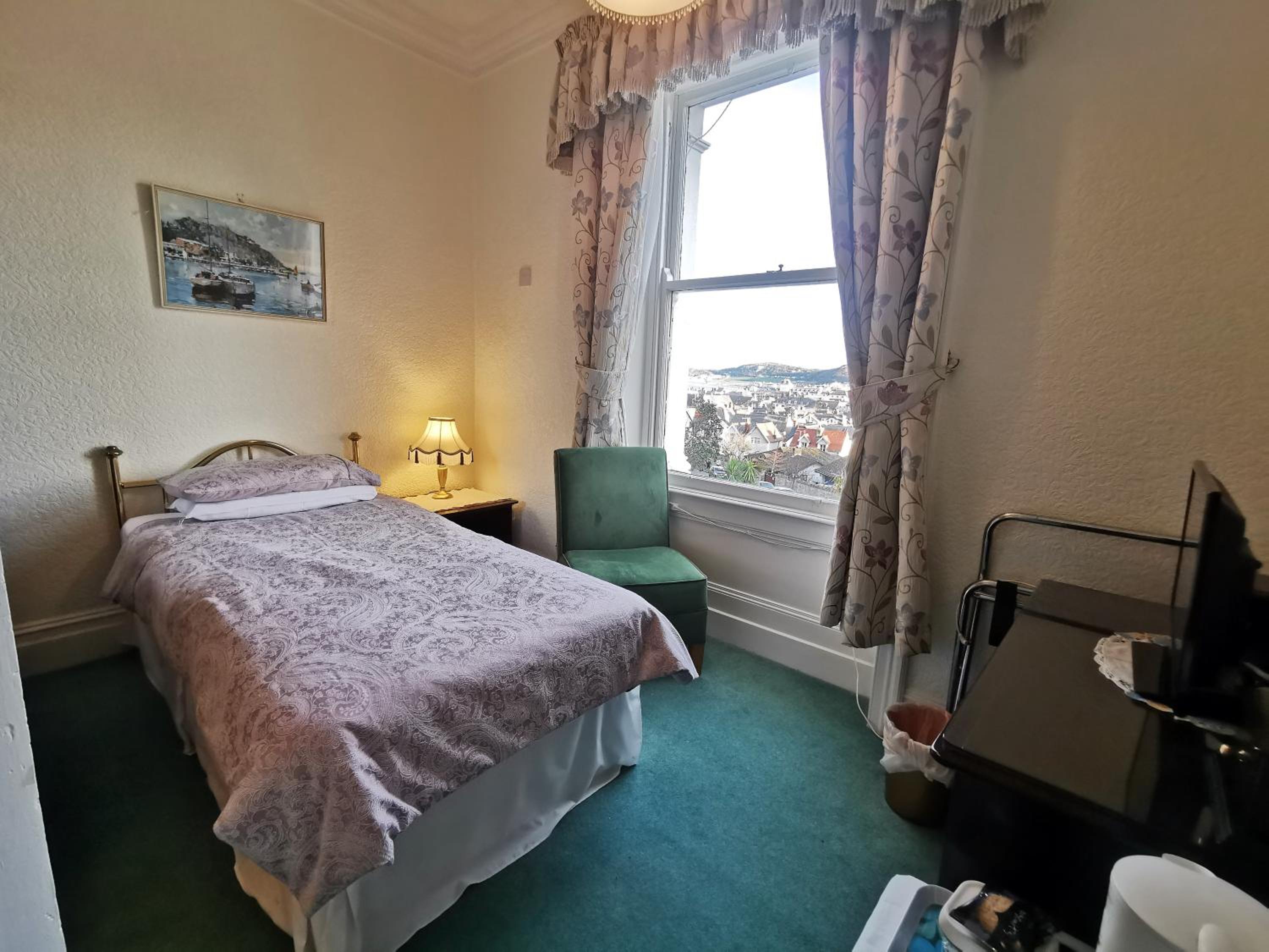 Single Room photo 3