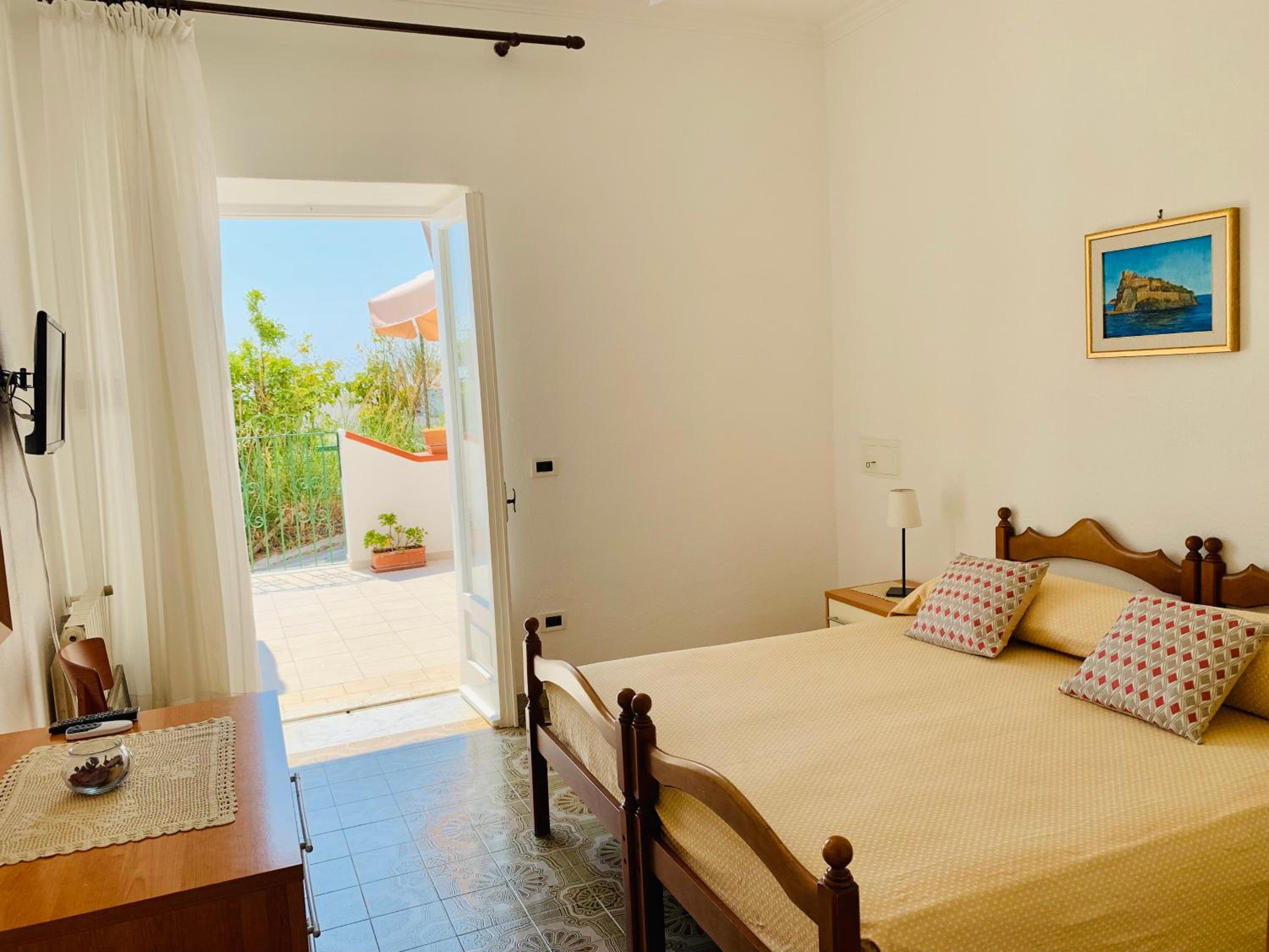 Double or Twin Room with Terrace