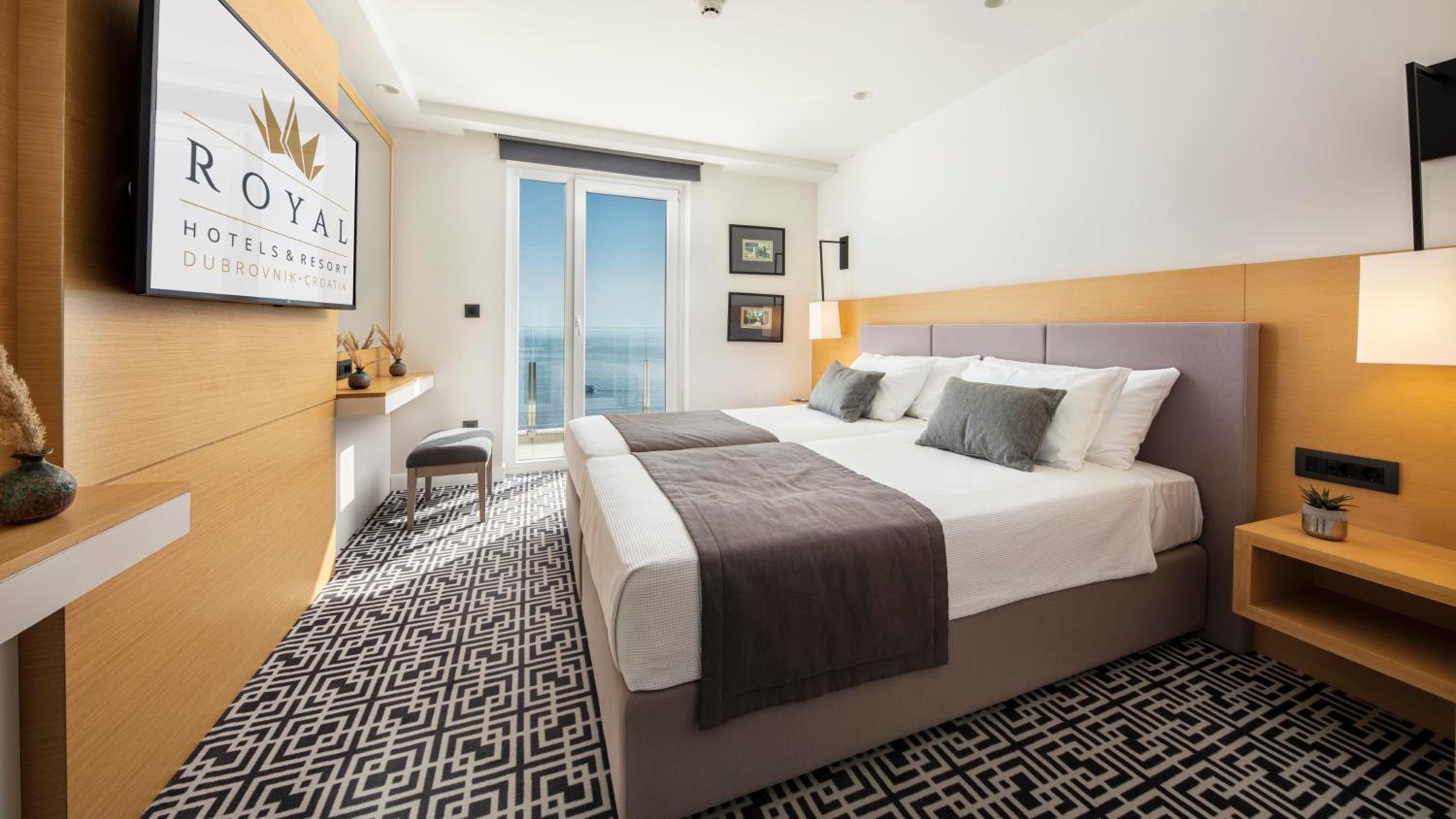 Panoramic Sea View Room with Balcony thumbnail 6