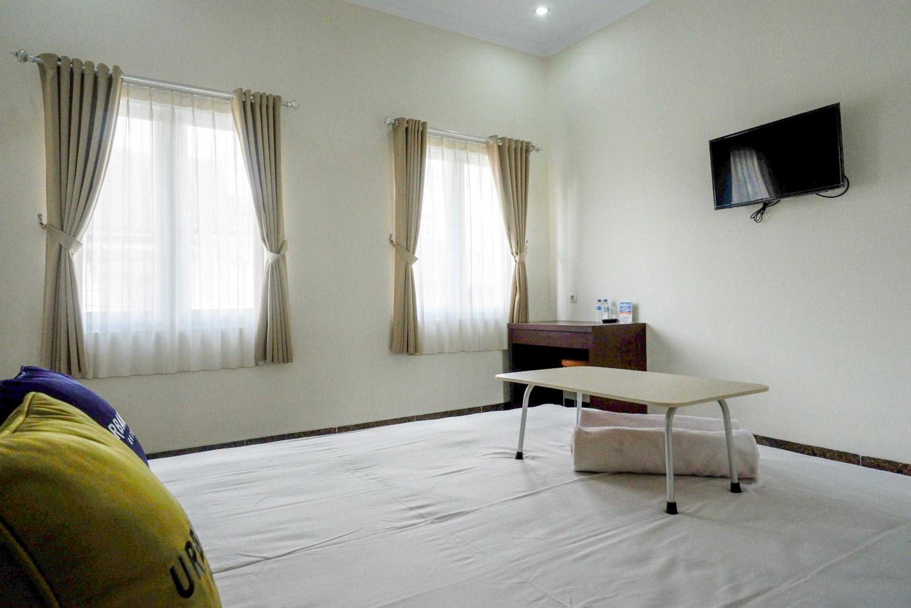 Deluxe Room - Photo 7
