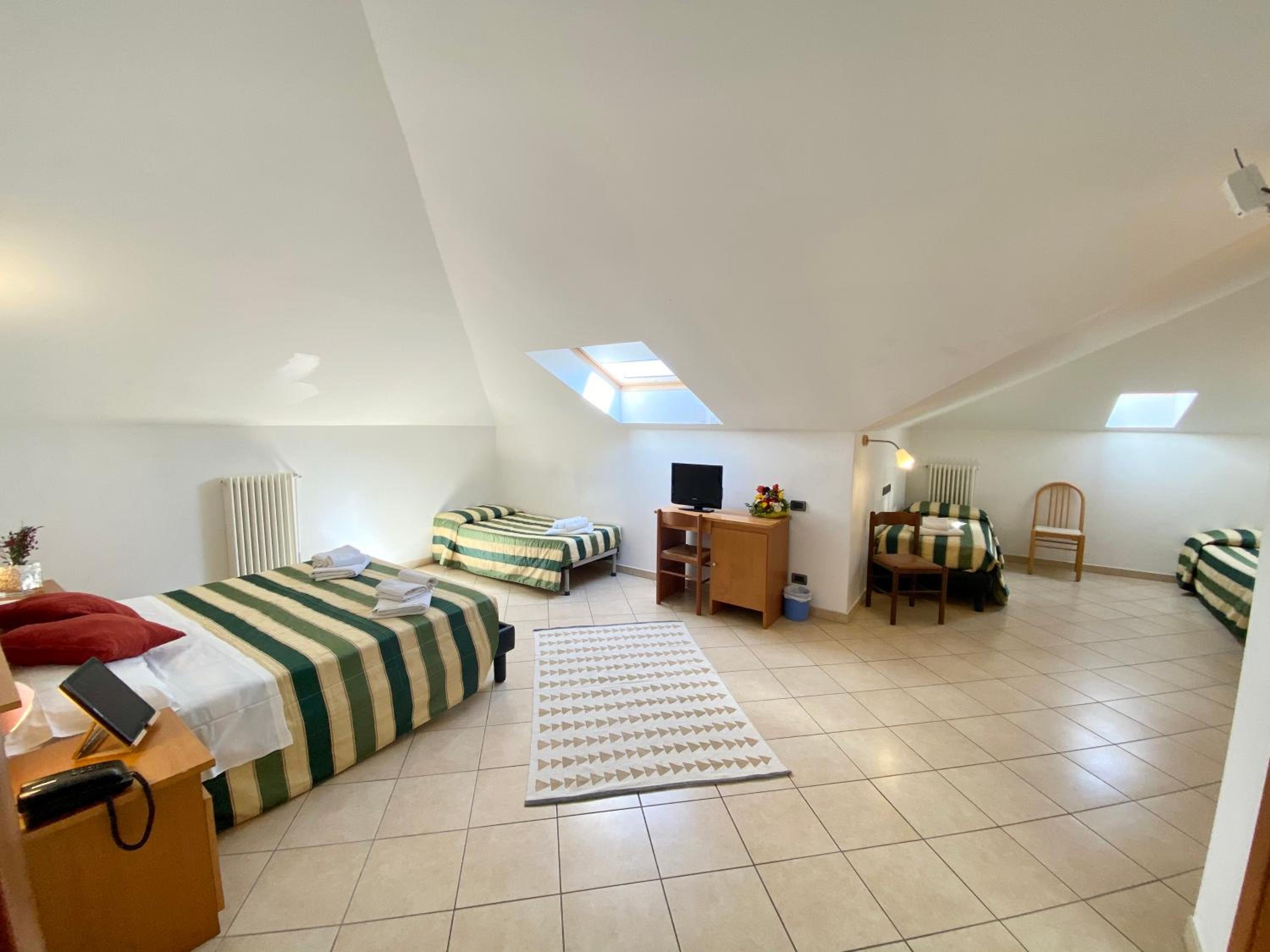 Deluxe Family Room - Photo 1