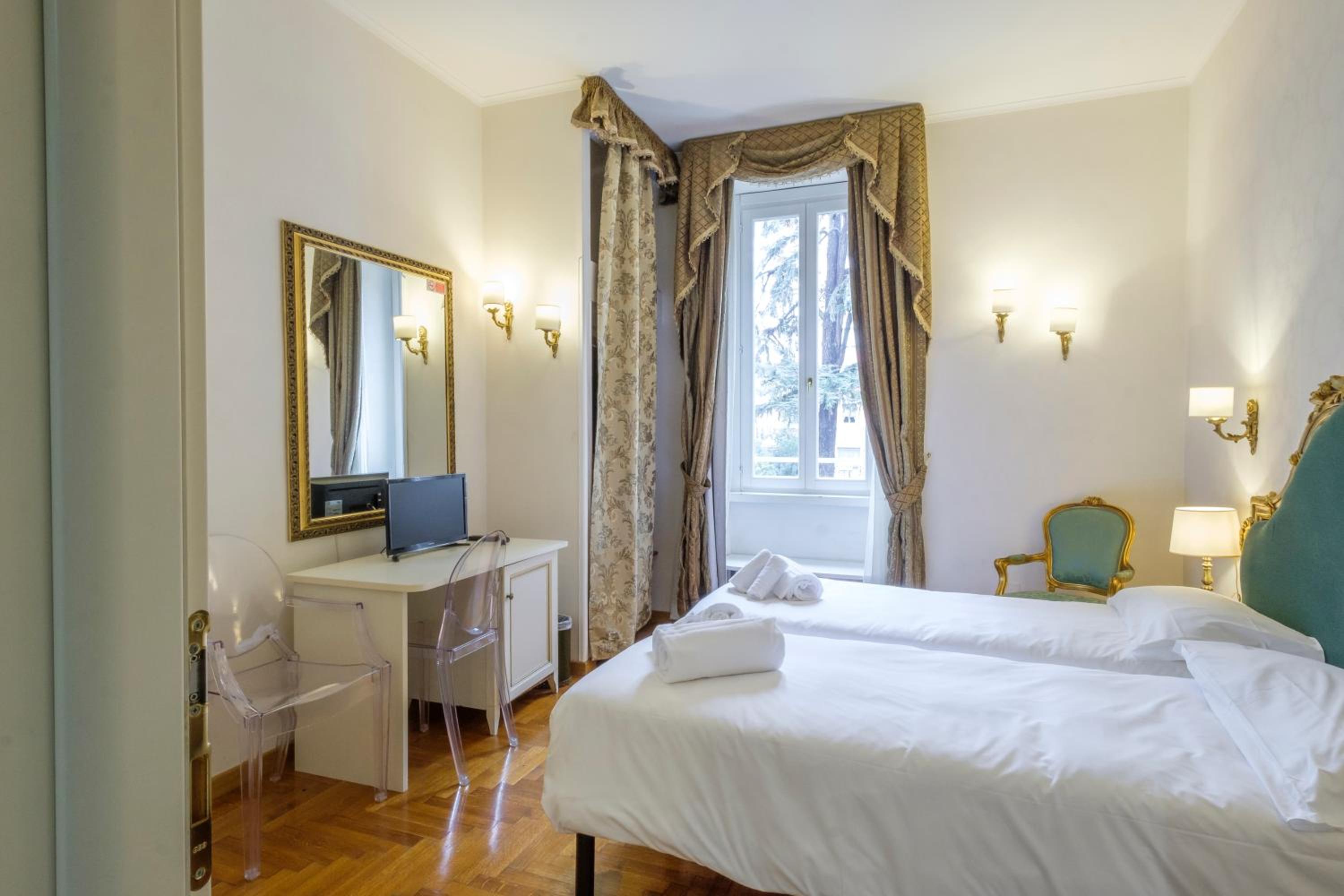Triple Room photo 2