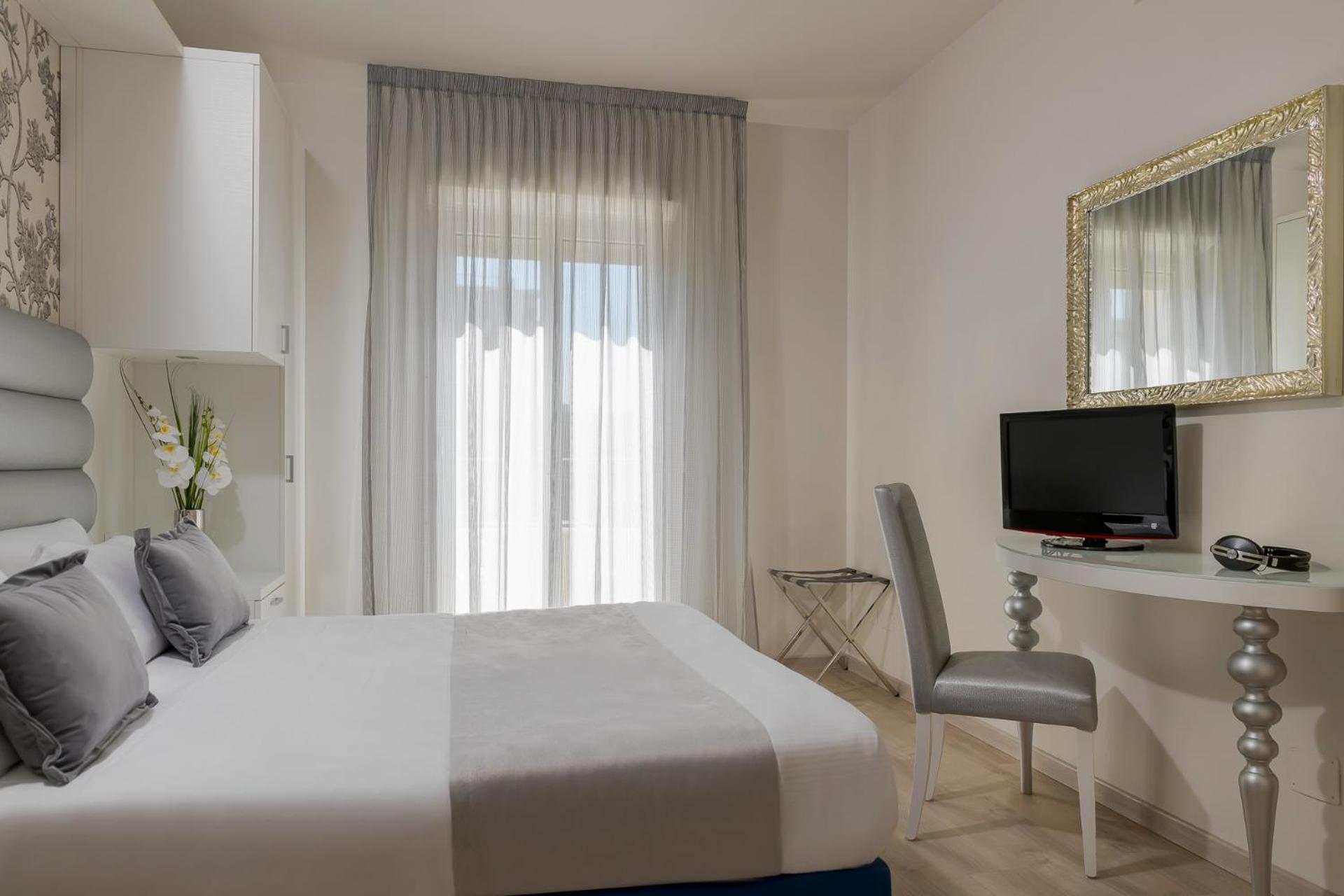 Elite Double or Twin Room - Photo 3