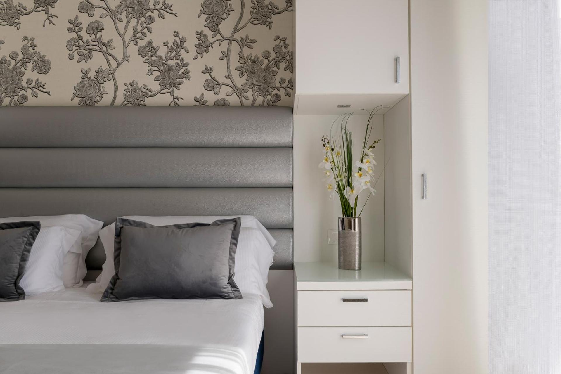 Elite Double or Twin Room - Photo 4