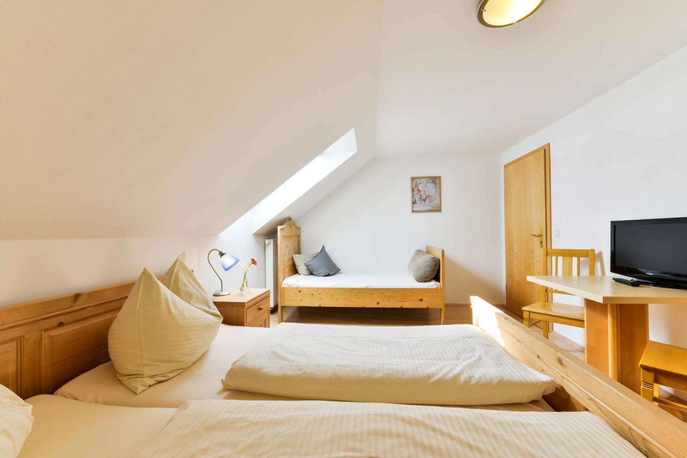 Suite with Mountain View - Photo 2