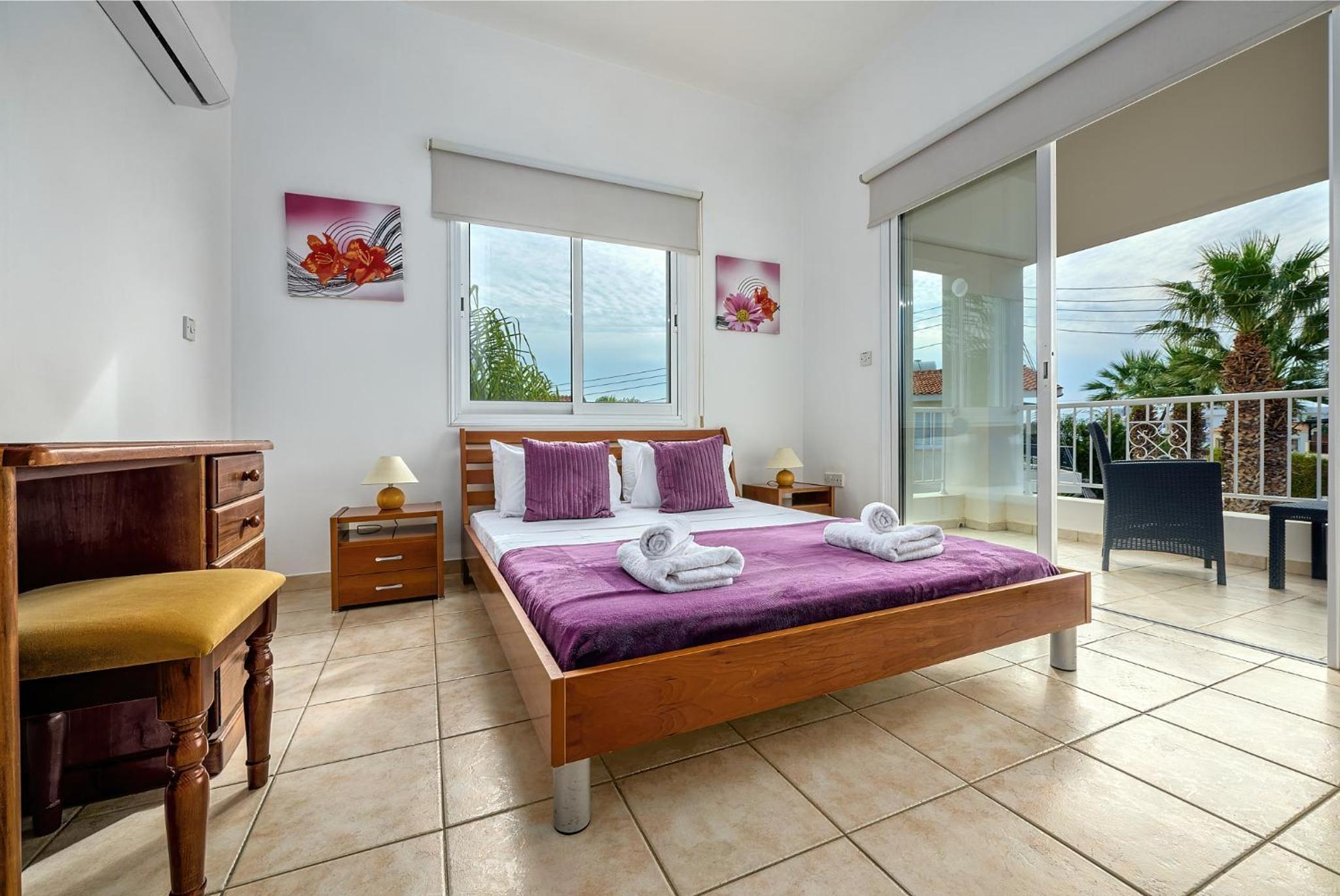 Drei-Zimmer-Villa mit privatem Pool