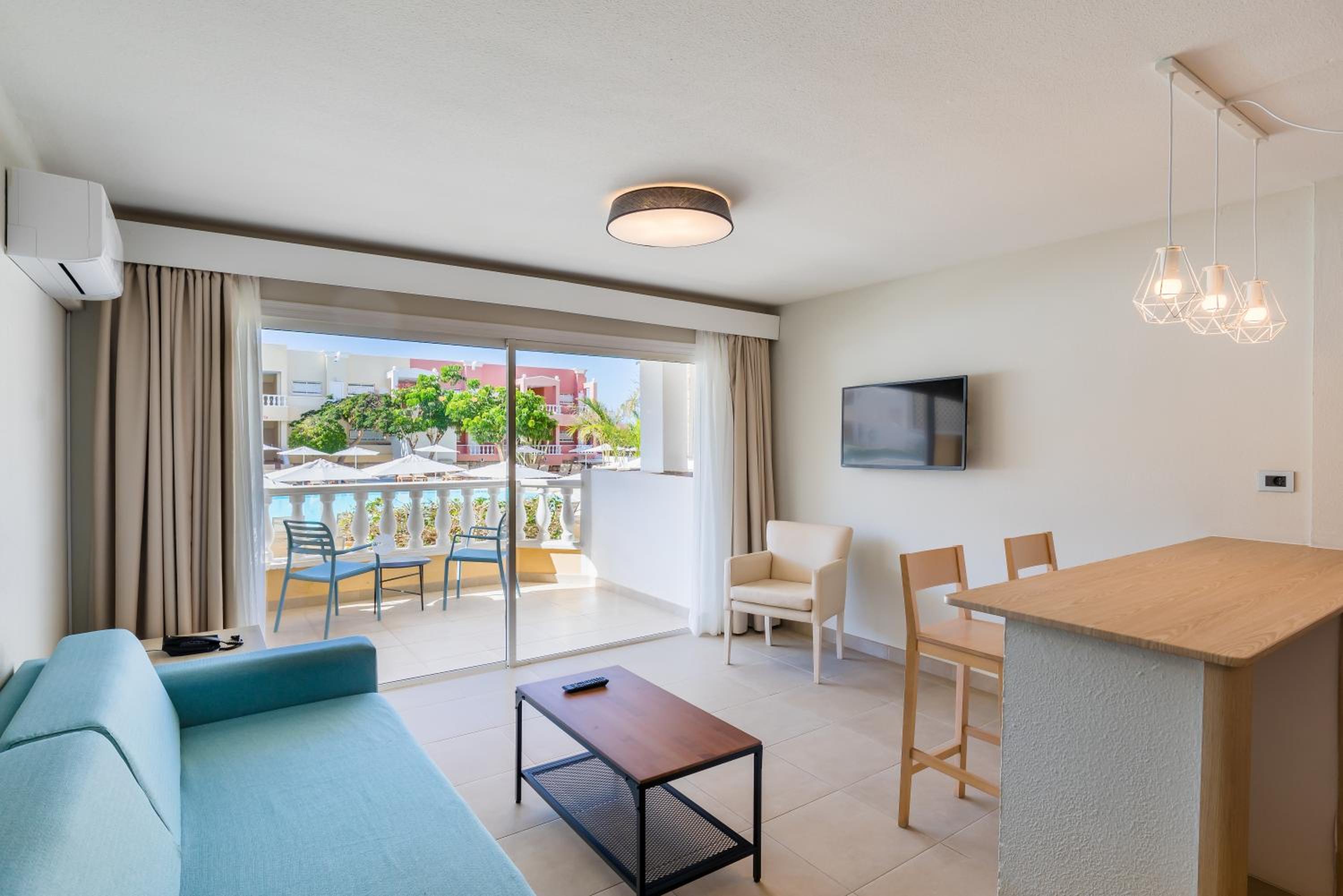 Apartment with Pool View (2 Adults + 2 Children)