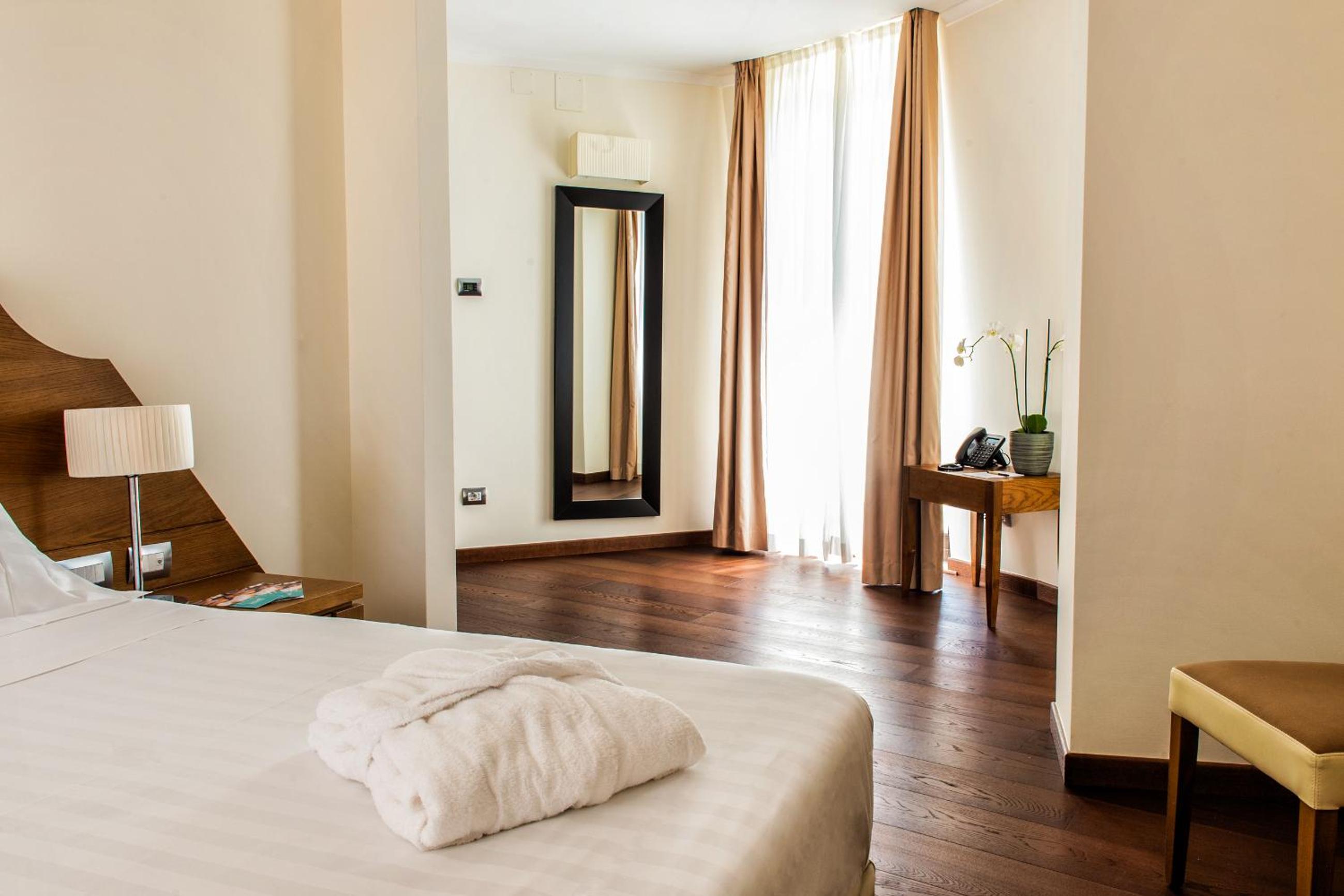Deluxe Double Room photo 2