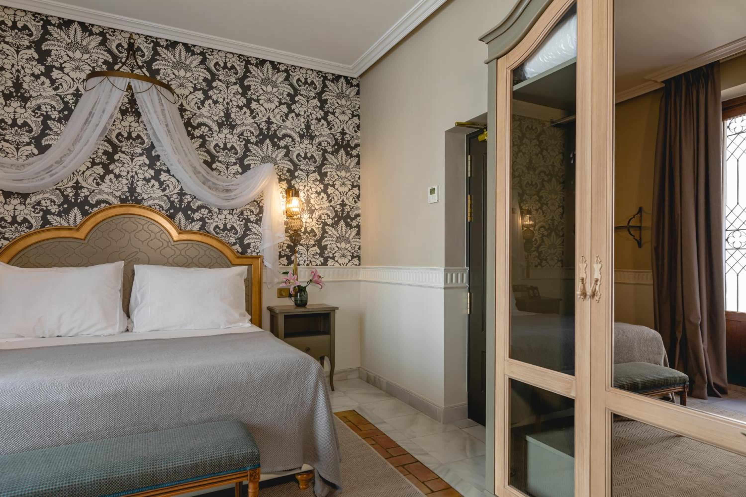 Superior Room - Photo 1