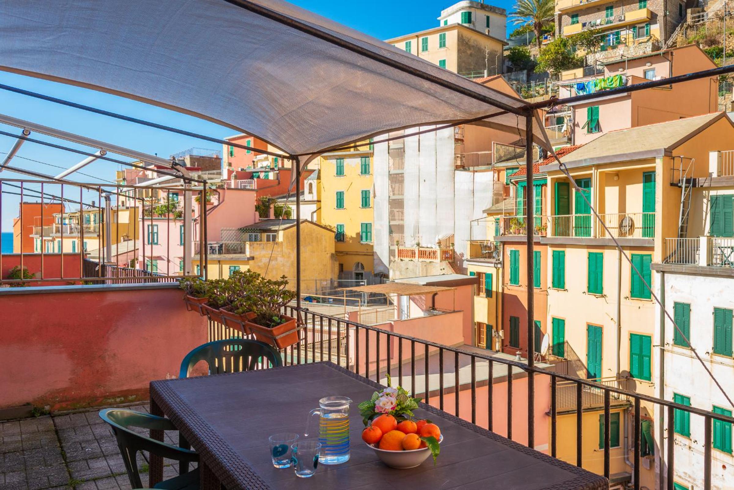 One-Bedroom Apartment with Terrace - Via Colombo 241 - Photo 2