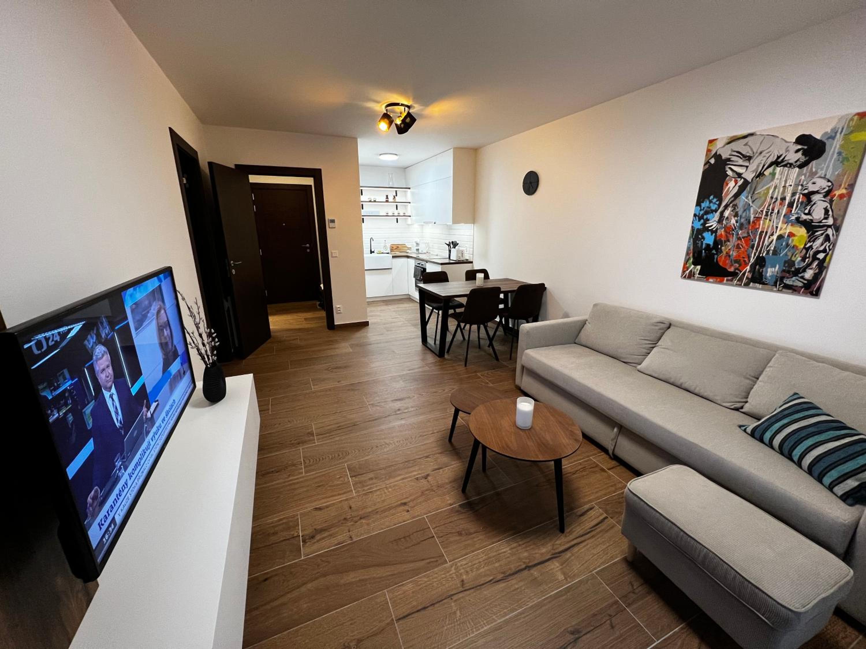One-Bedroom Apartment - Photo 1