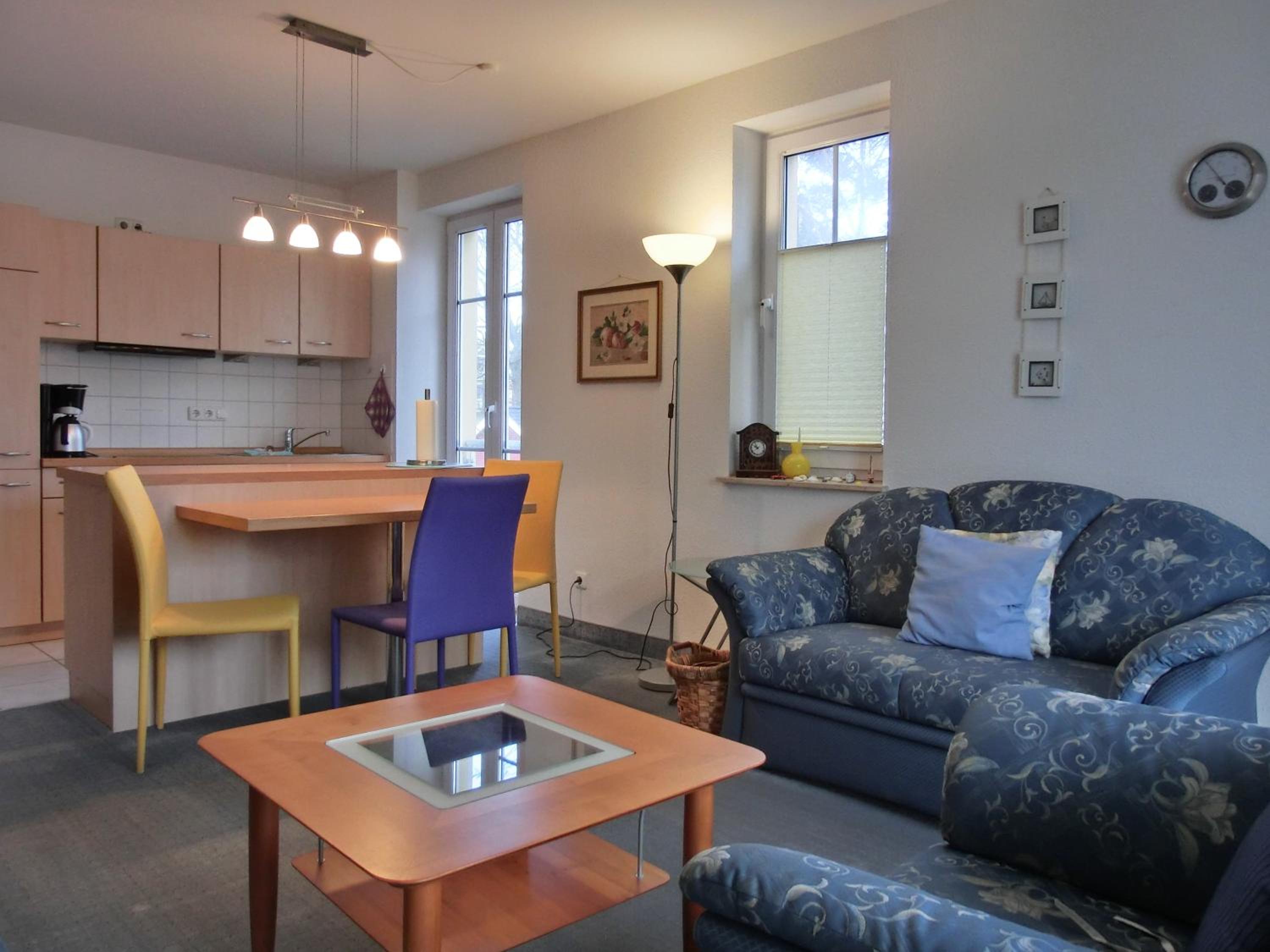 Apartment with Balcony photo 2