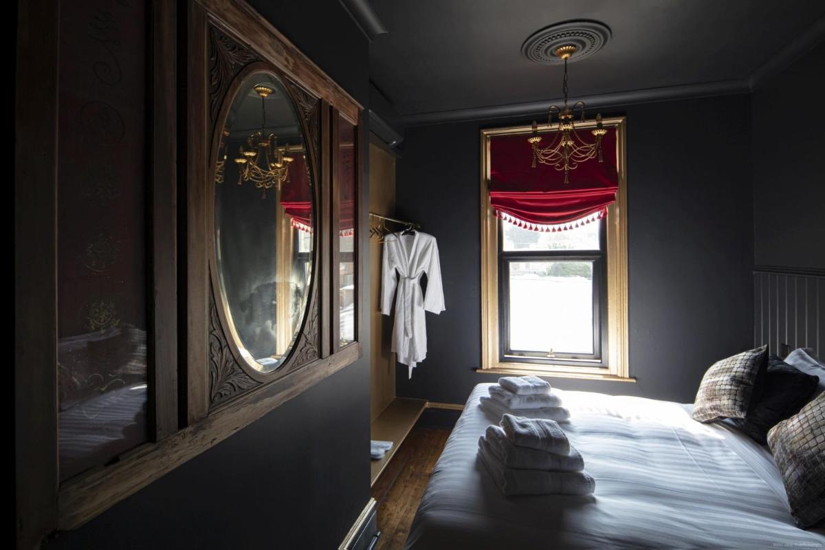 Standard Twin Room photo 3