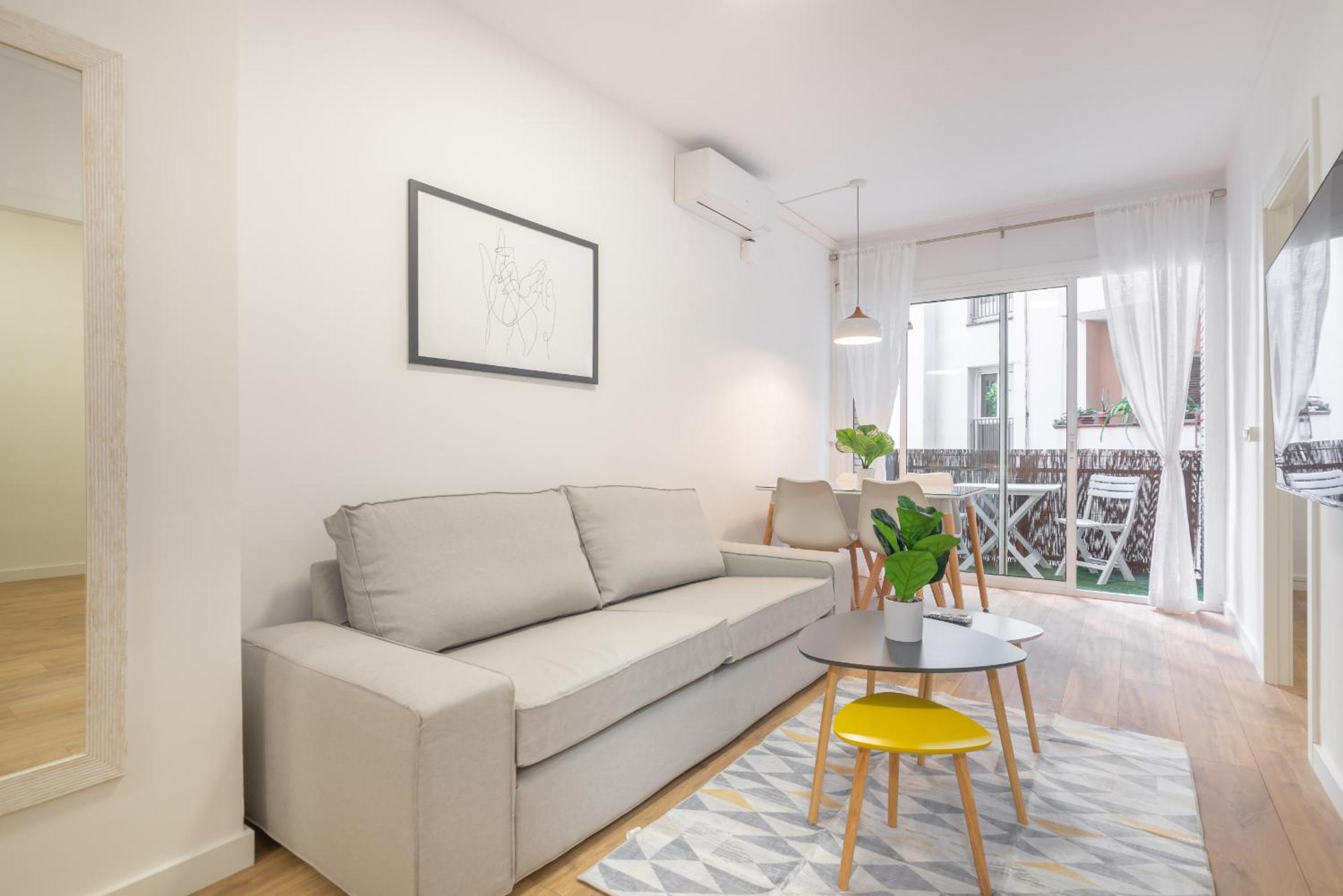 Apartment with Balcony G11 photo 2