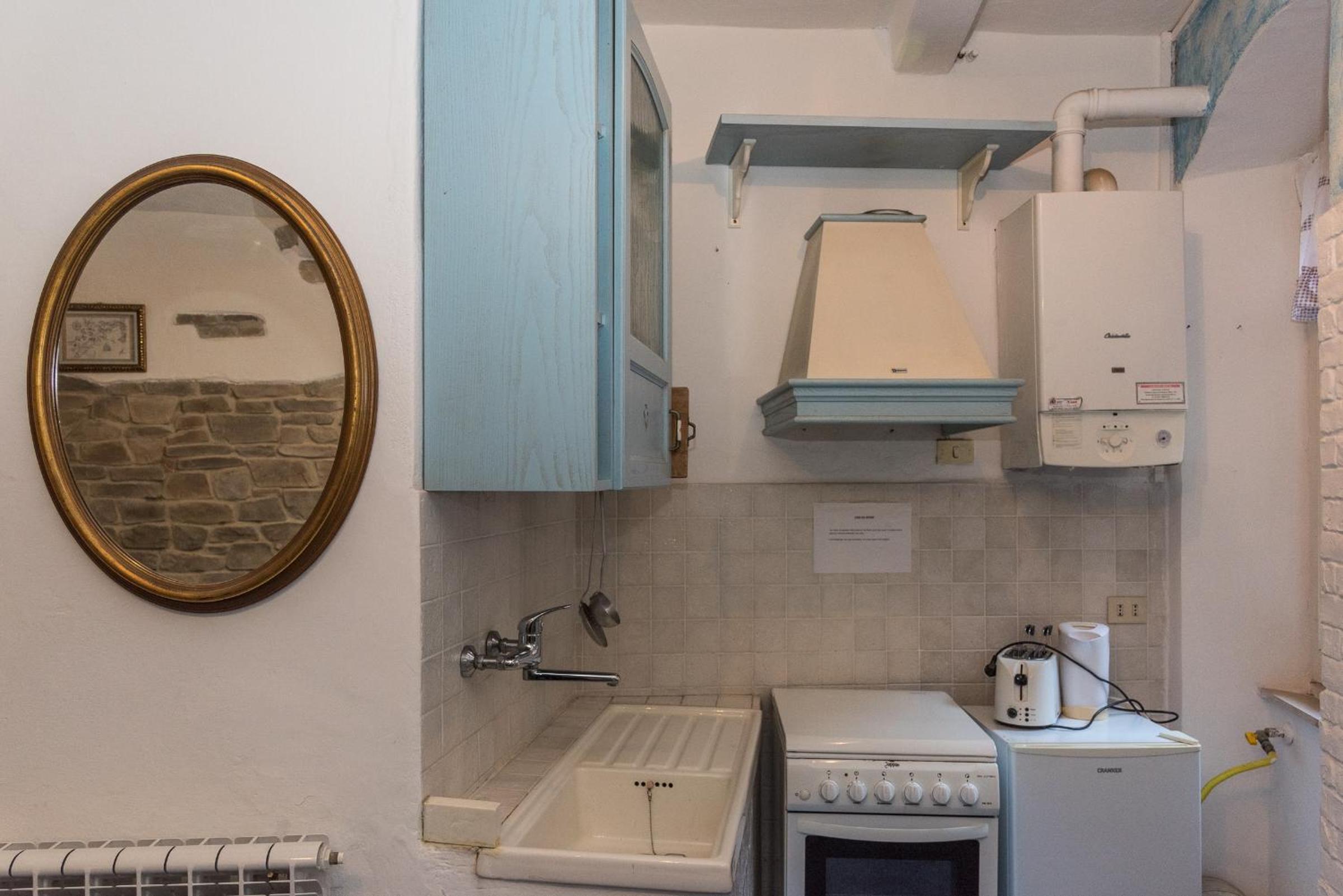 One-Bedroom Apartment (2 Adults) - Via della Valletta 31 - Photo 3