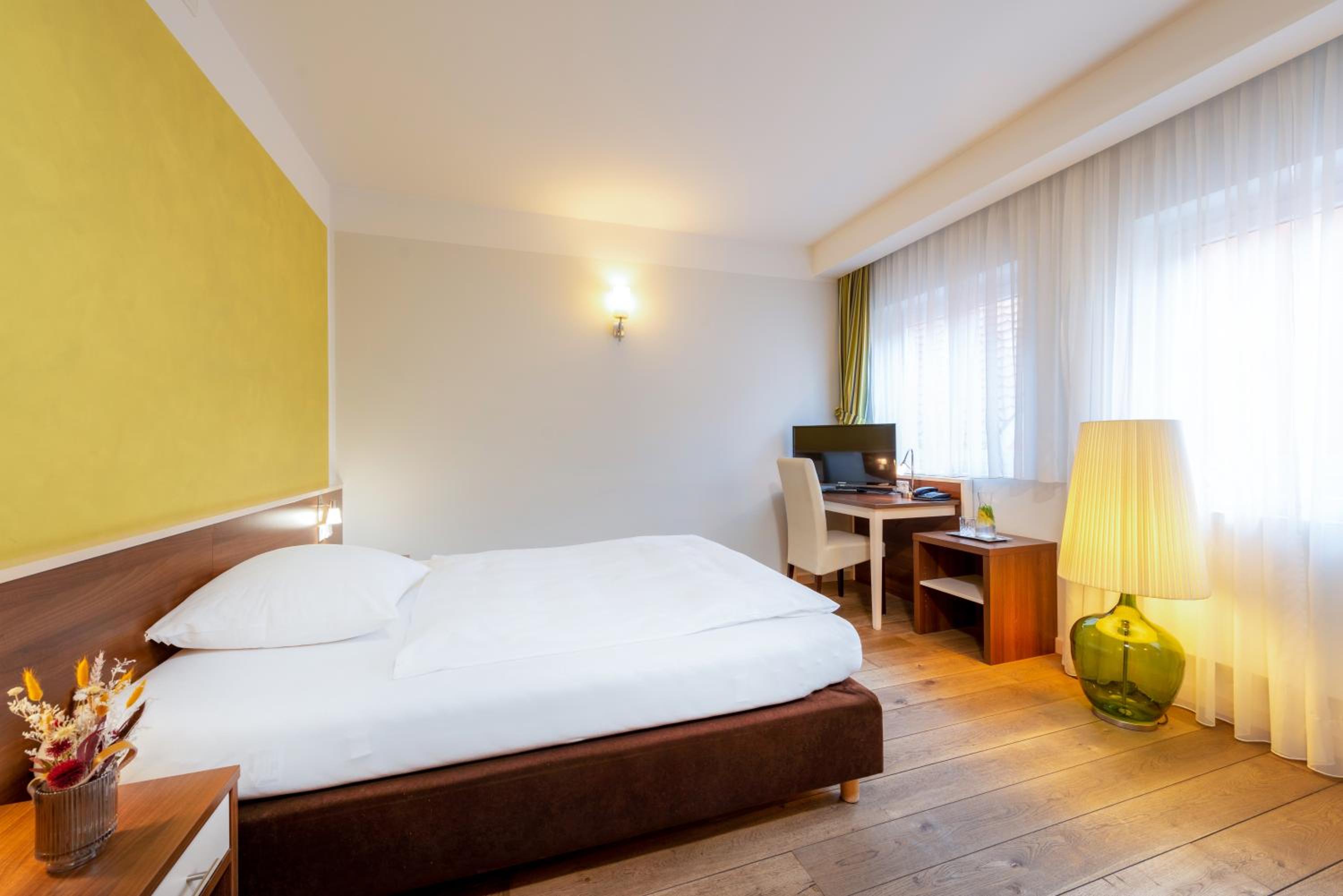 Comfort Single Room