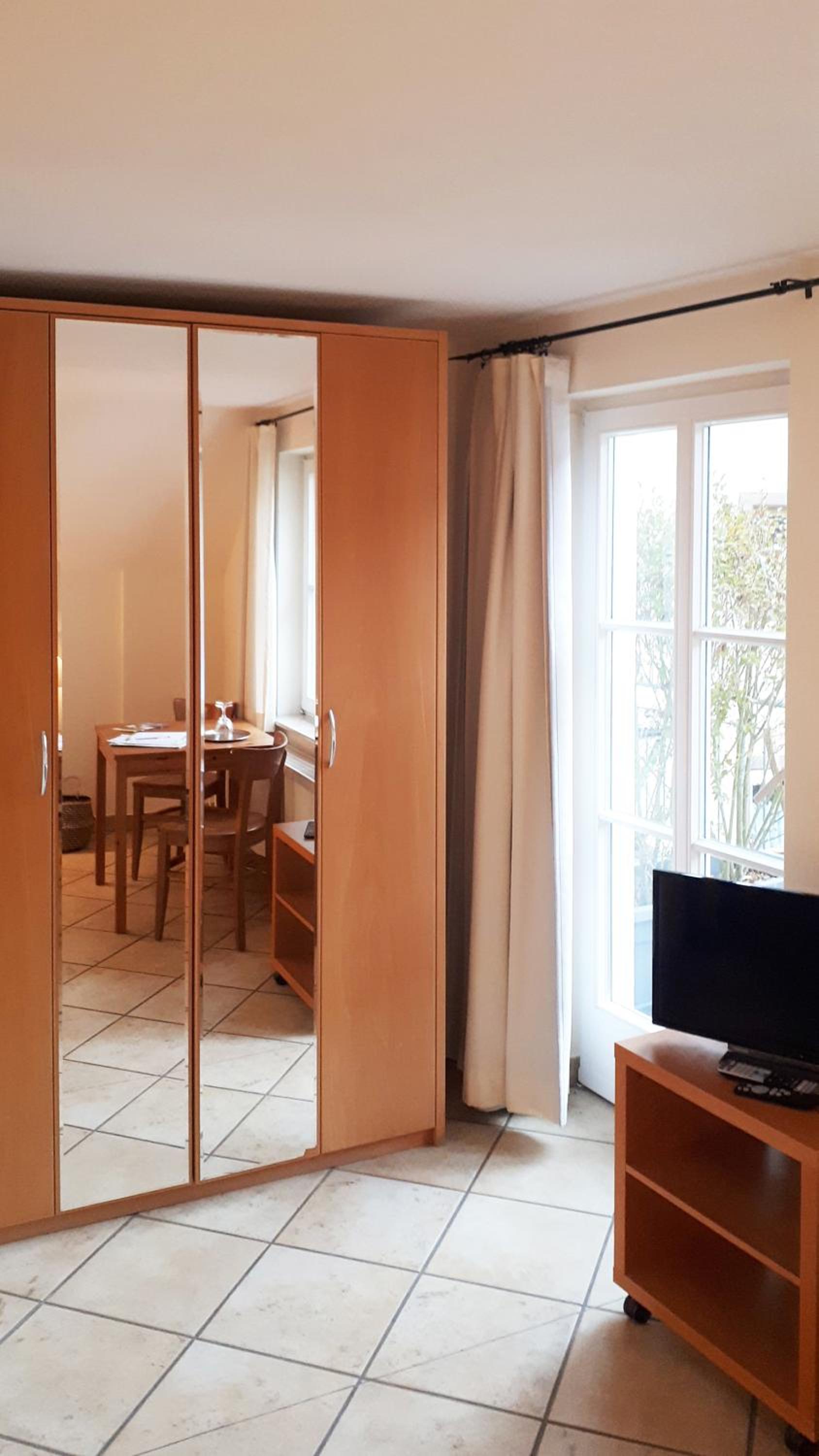 Deluxe Double Room with Balcony - Photo 3