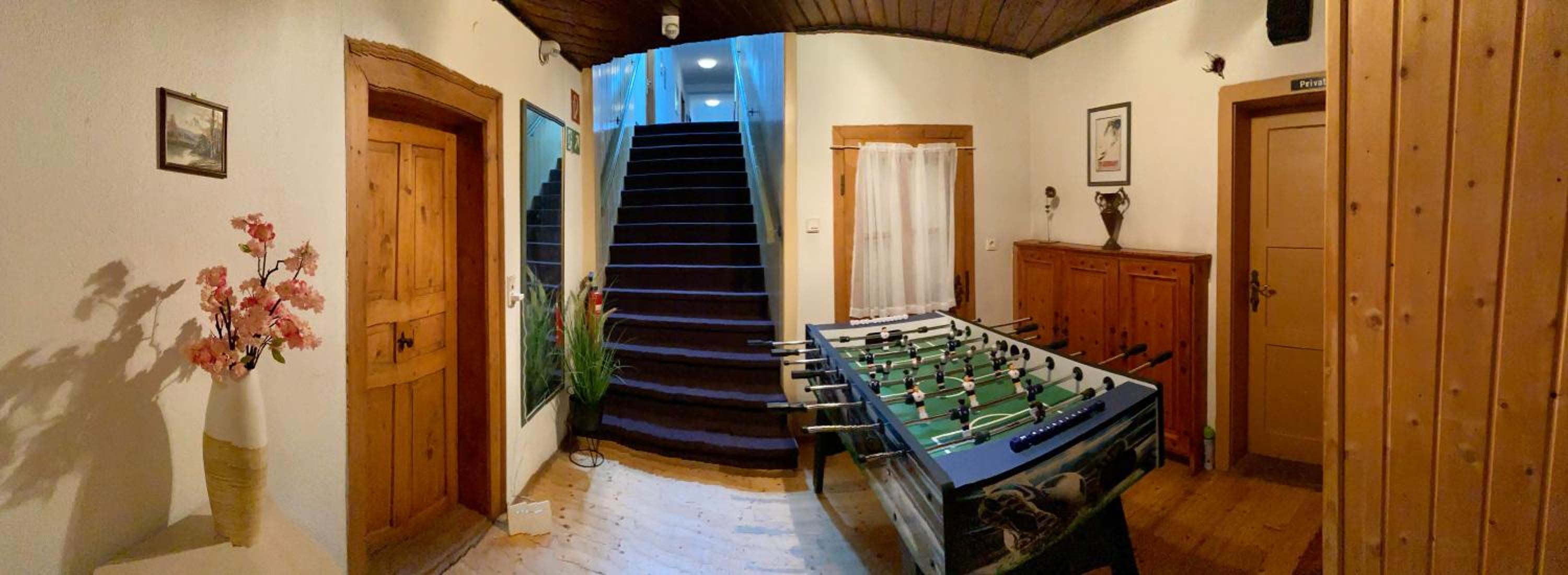 Double Room with Balcony - Photo 3