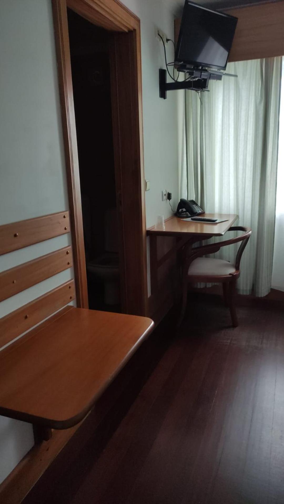 Standard Twin Room photo 3