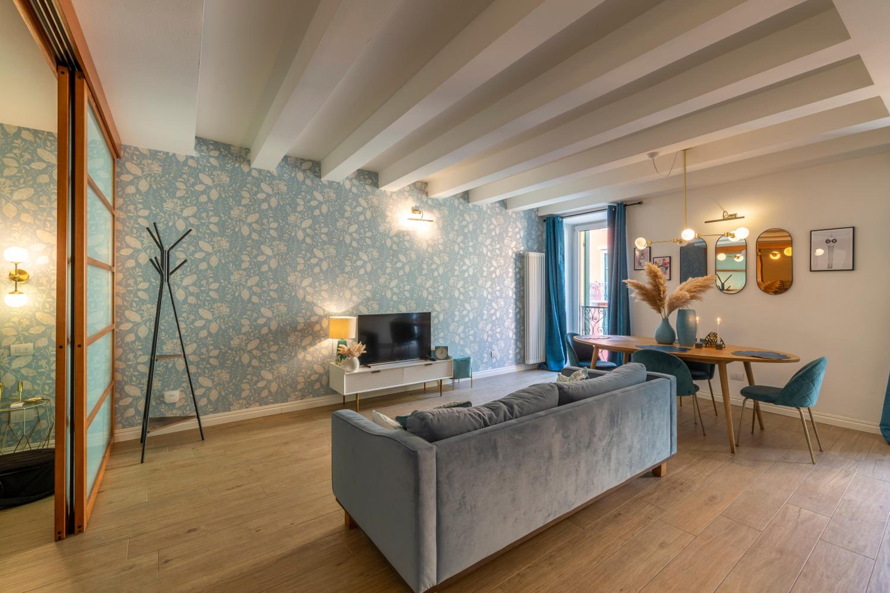 Two-Bedroom Apartment - Photo 2