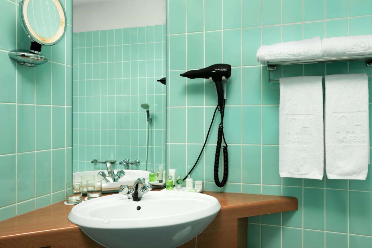 Superior Double Room Free Parking Promo photo 3