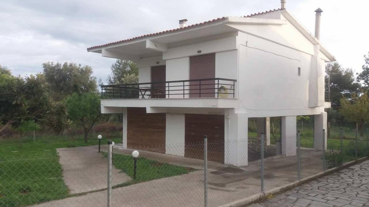 Two-Bedroom House photo 2