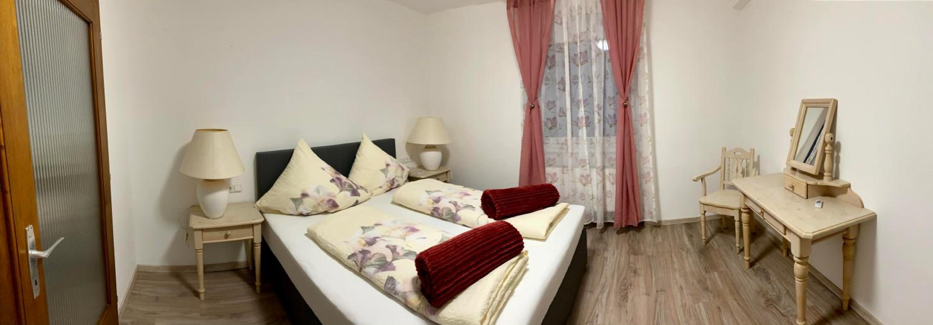 One-Bedroom Apartment - Photo 6