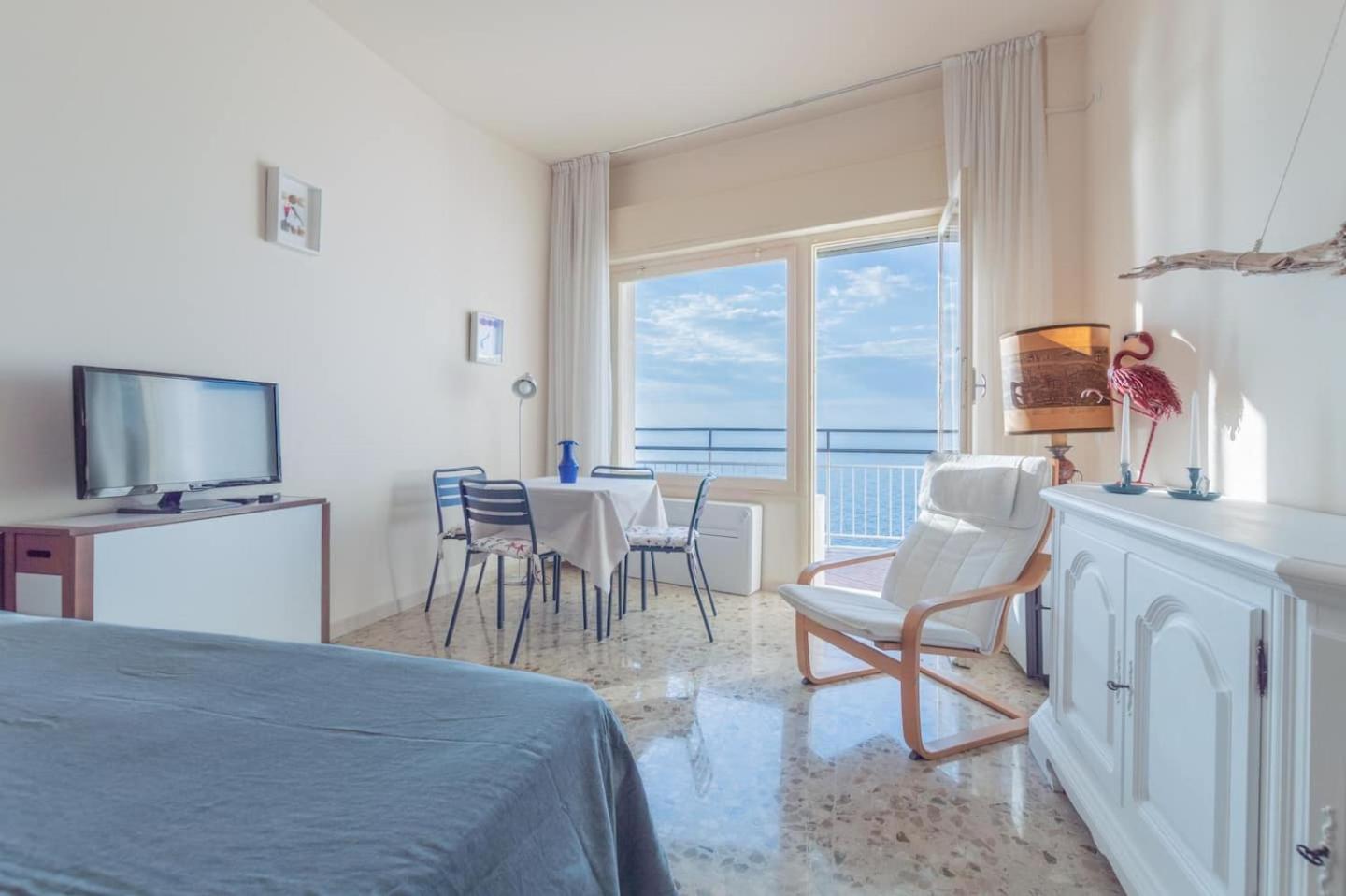 Superior One-Bedroom Apartment with Balcony