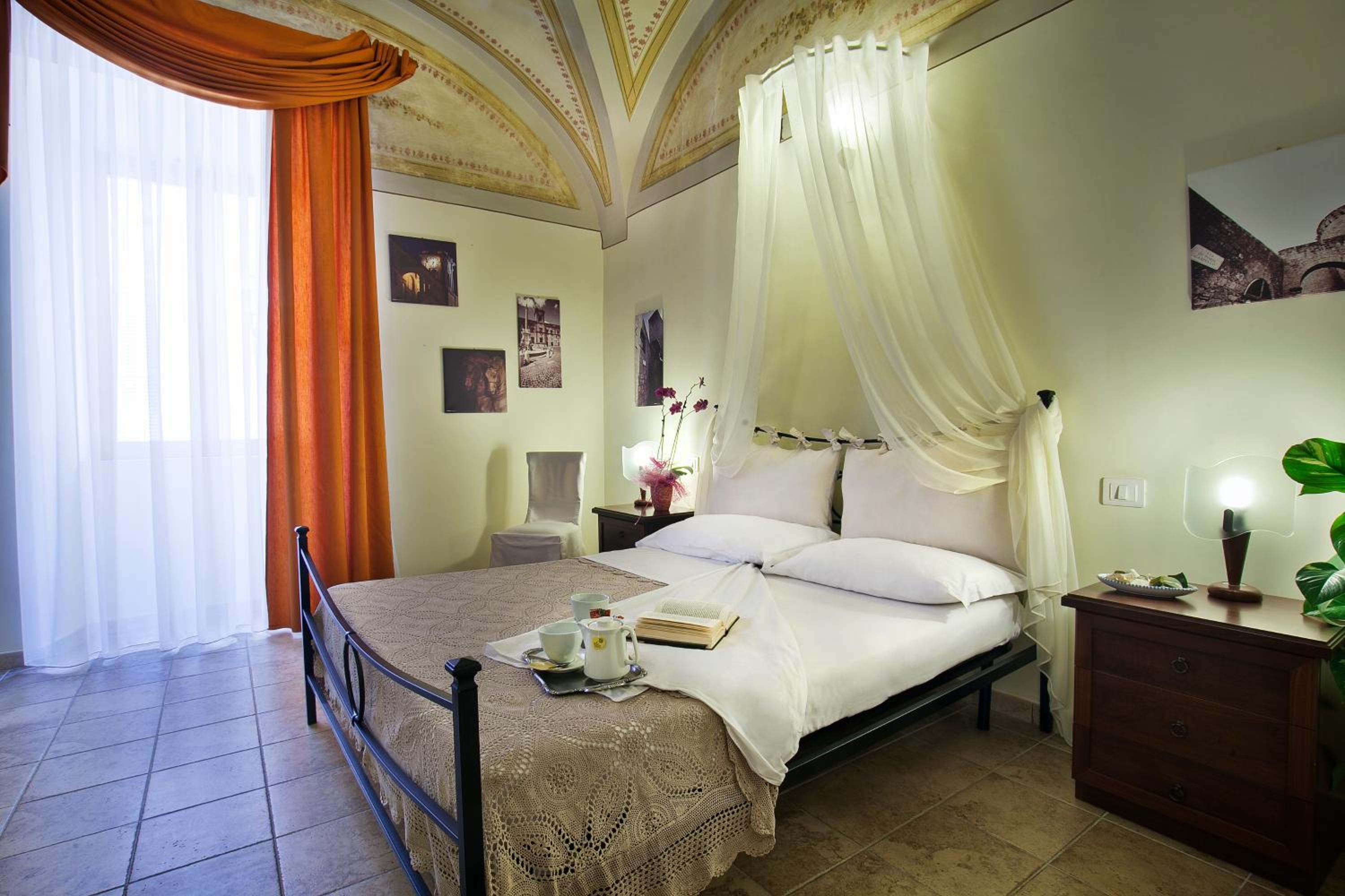 Superior Double Room - Photo 11