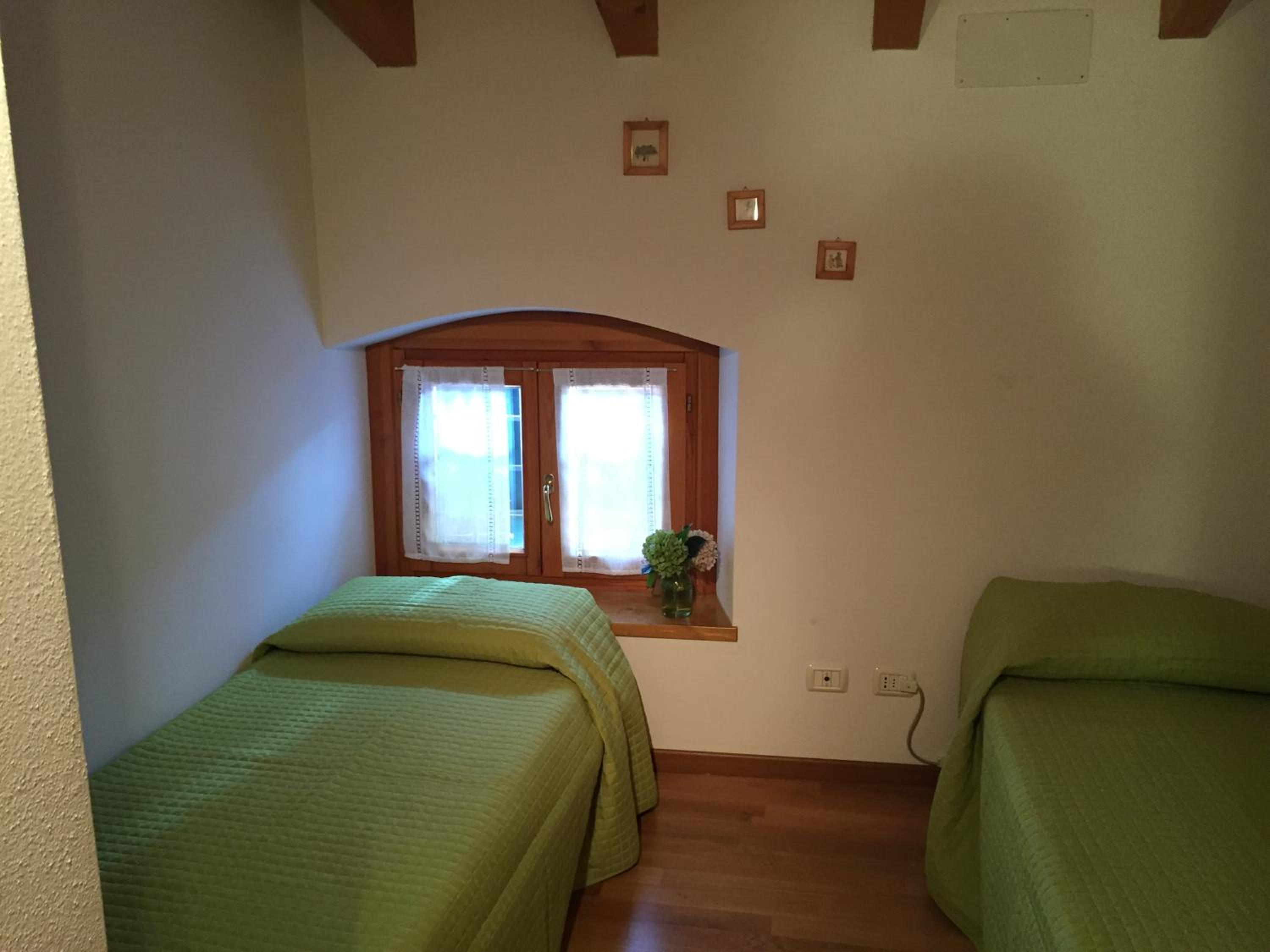 Two-Bedroom Apartment - Split Level