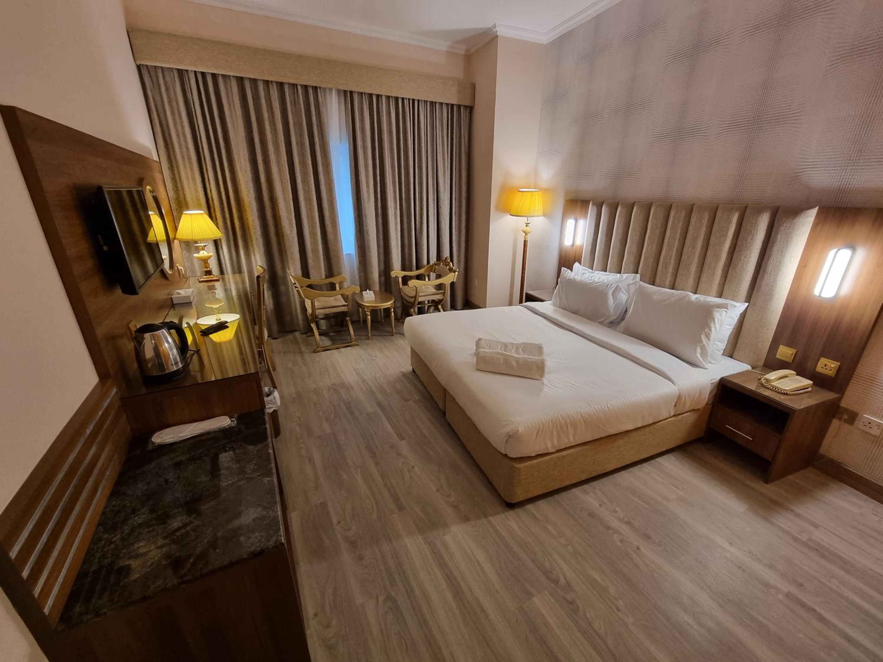 Deluxe Double Room photo 3