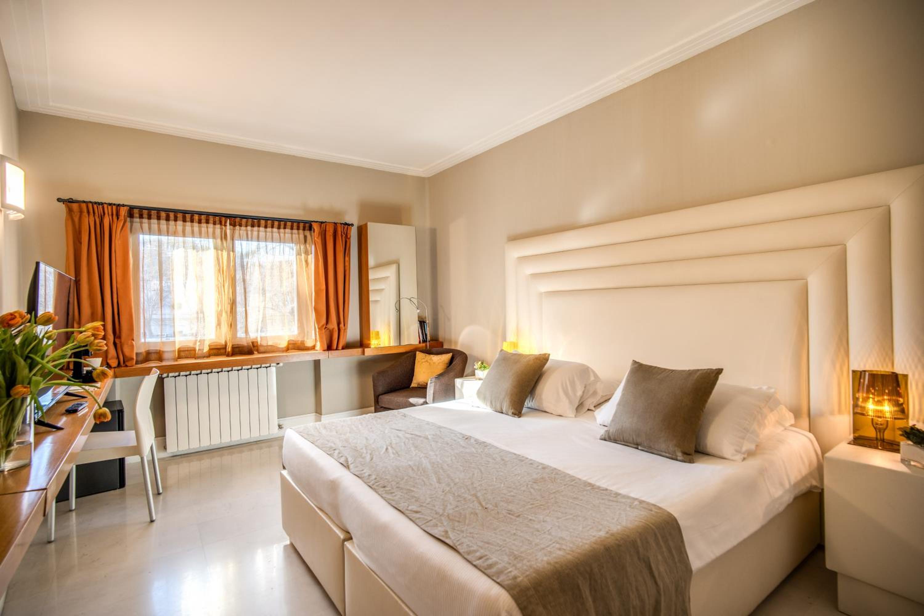 Double or Twin Room photo 3