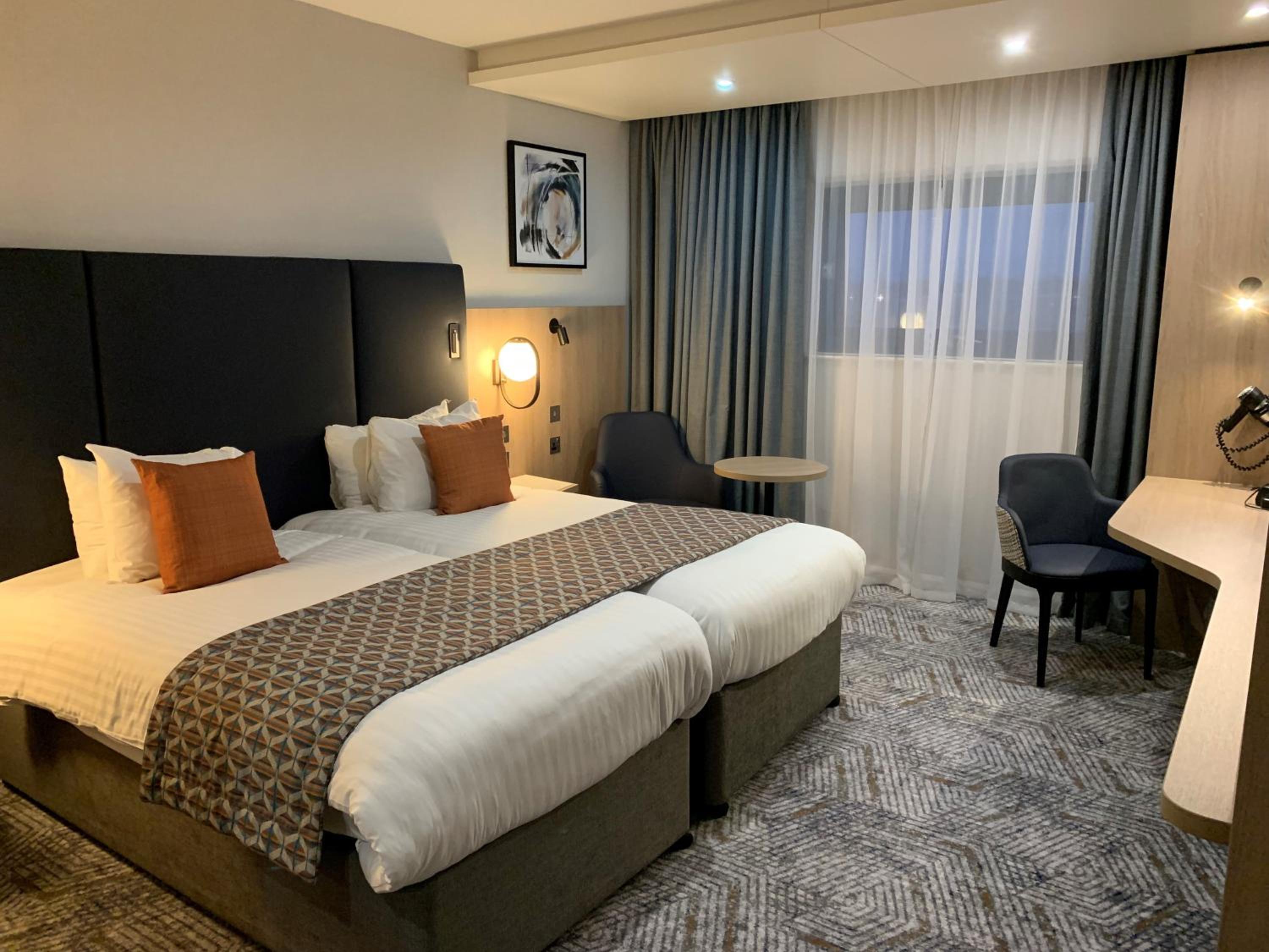 Standard Twin Room - Photo 2