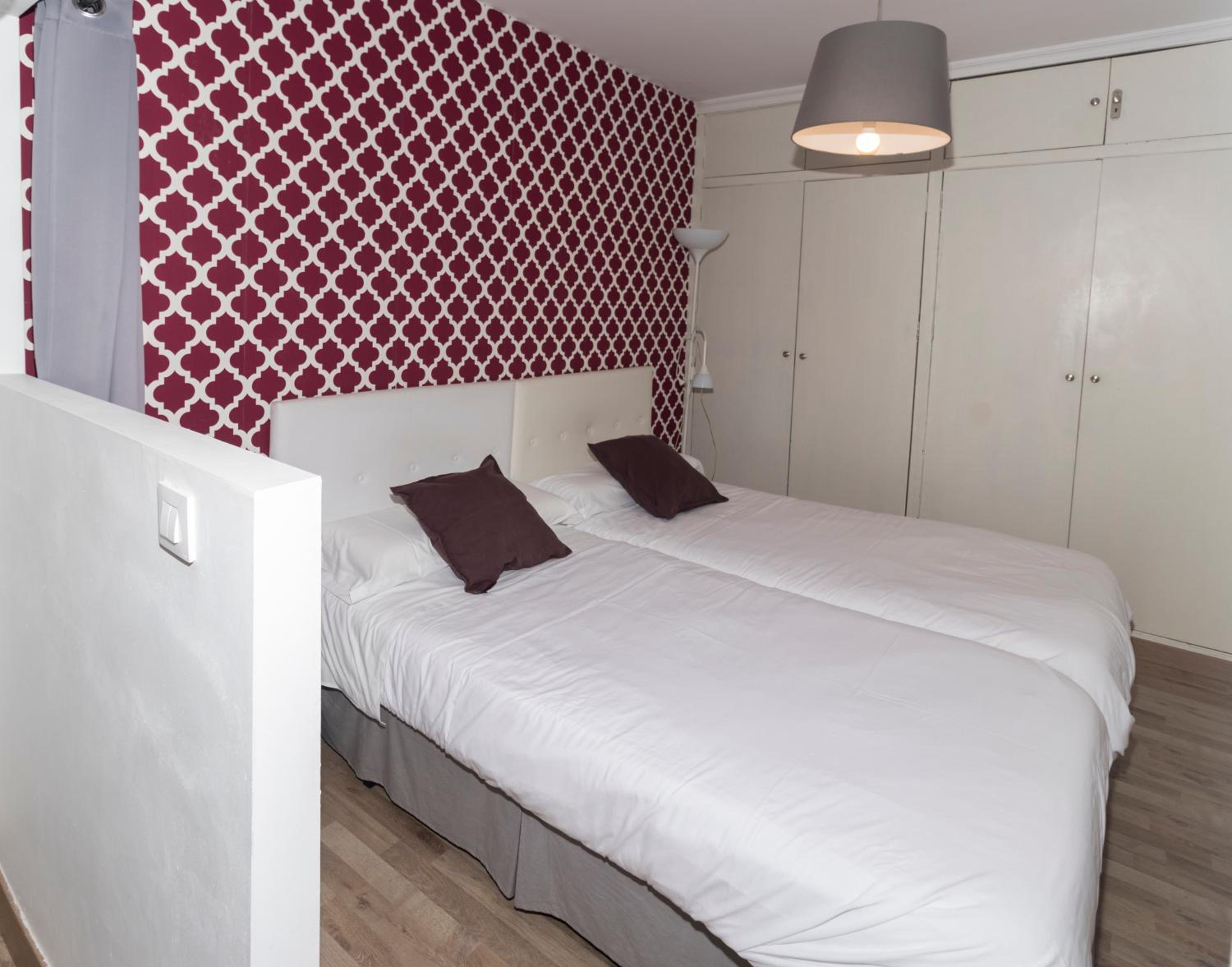 One-Bedroom Apartment - Photo 25