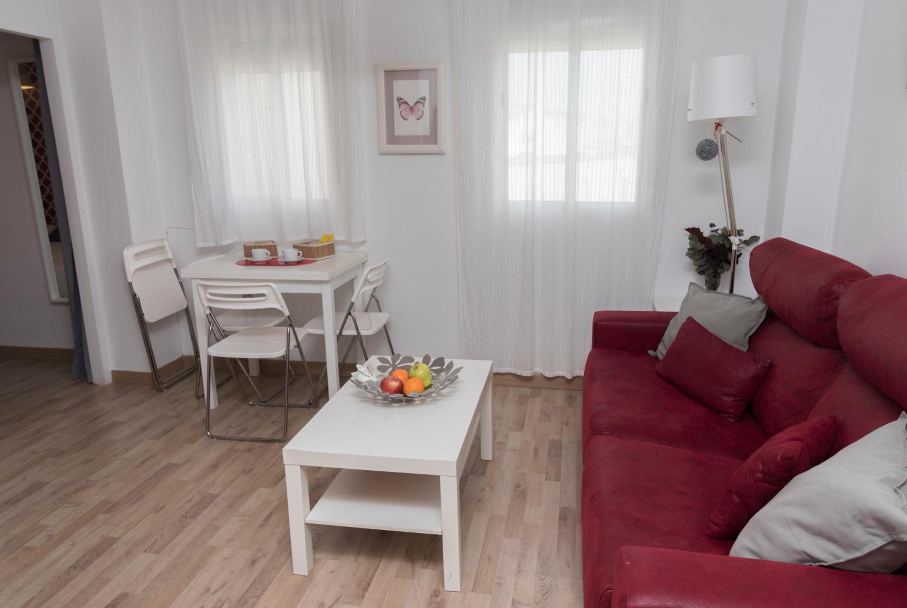 One-Bedroom Apartment - Photo 28