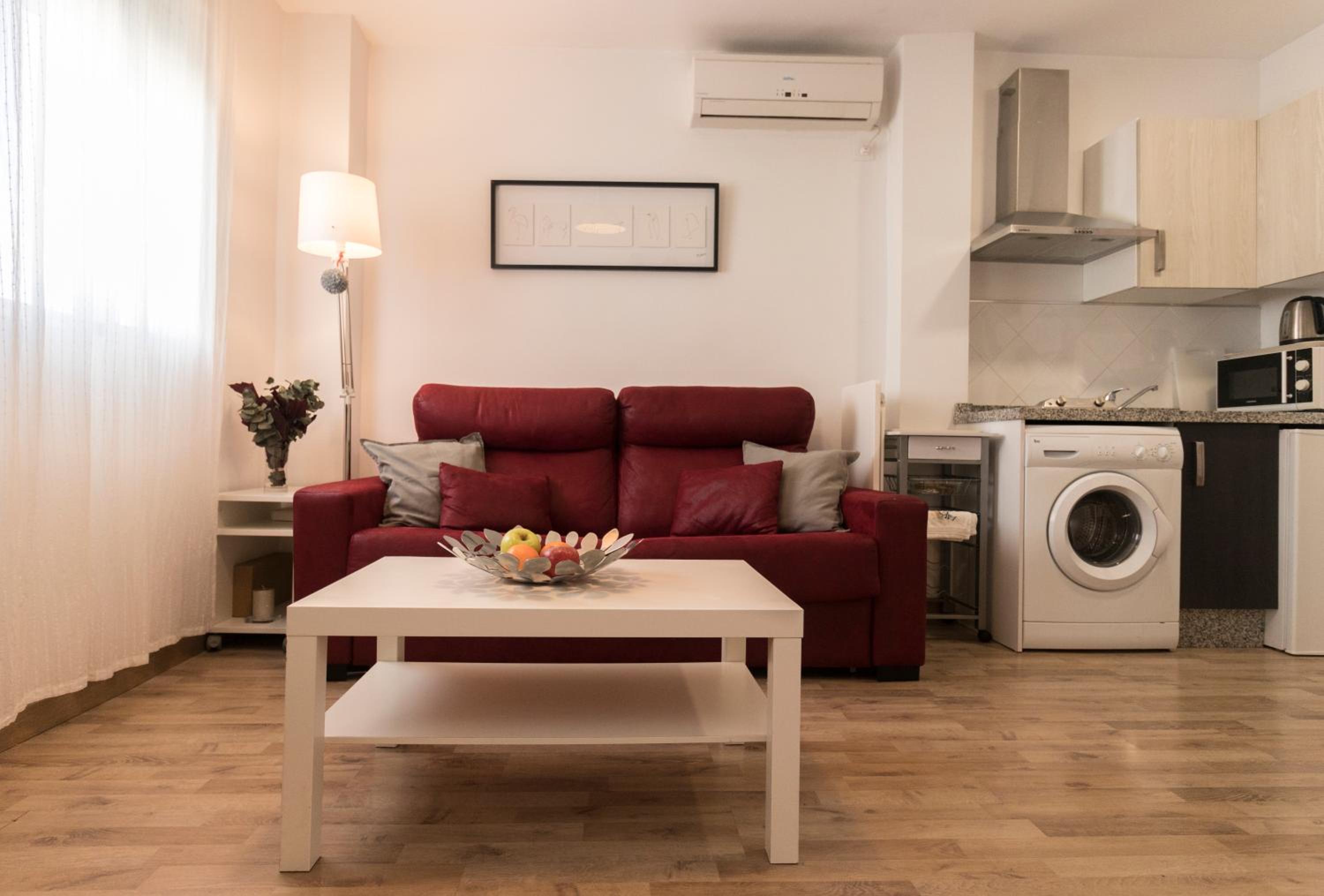 One-Bedroom Apartment - Photo 40