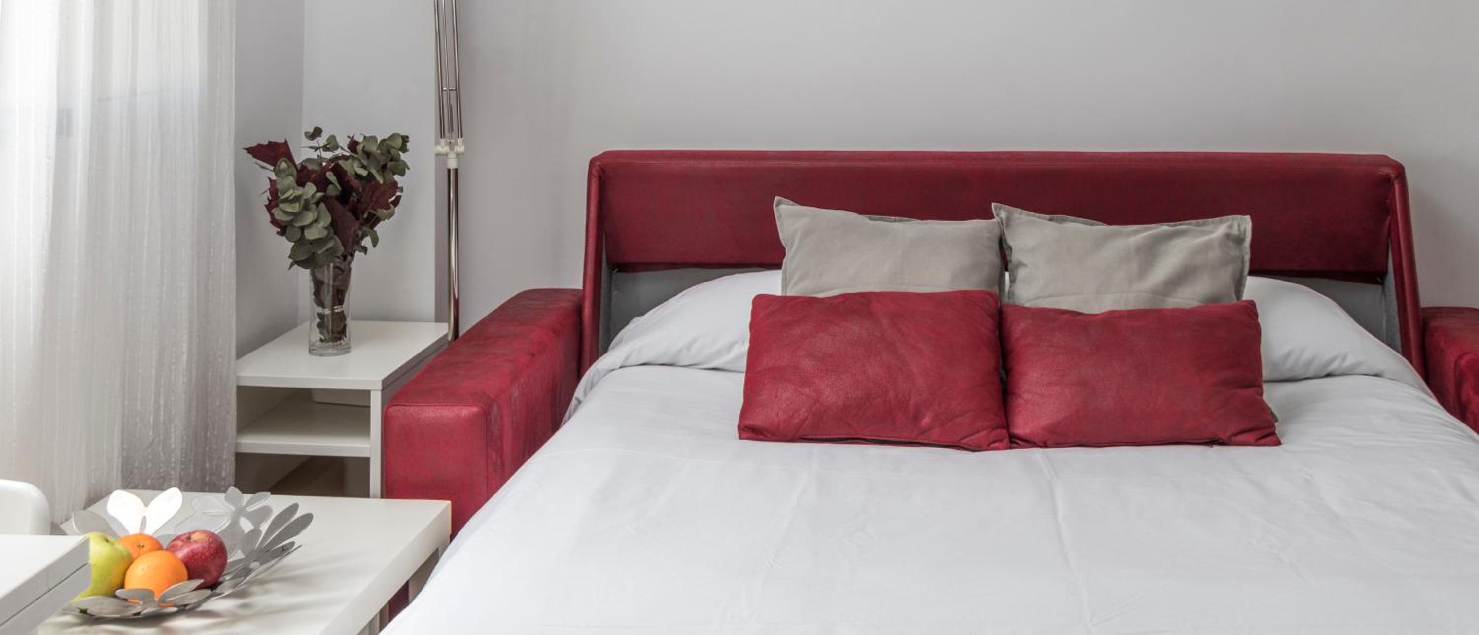 One-Bedroom Apartment - Photo 8