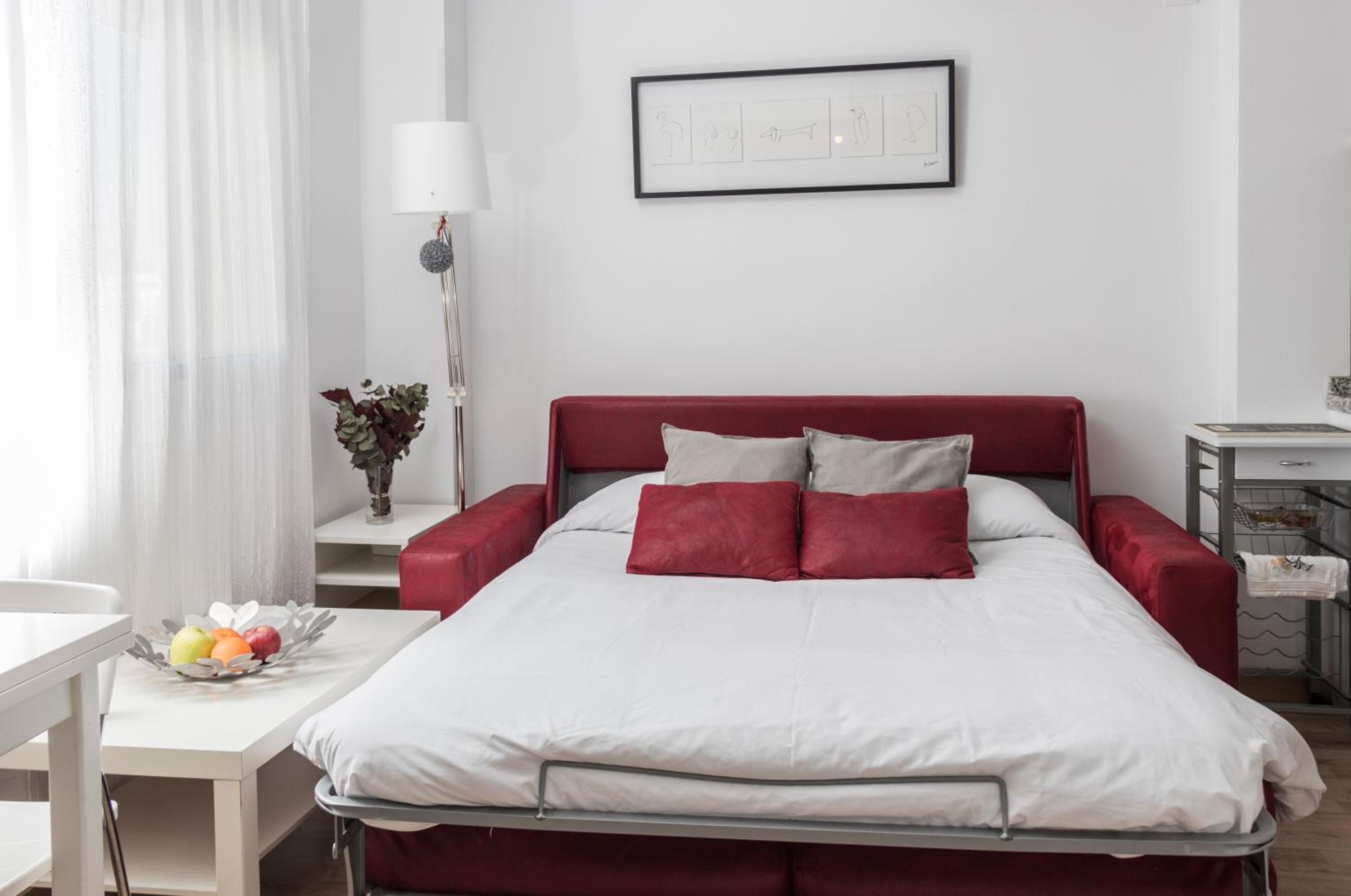 One-Bedroom Apartment - Photo 18