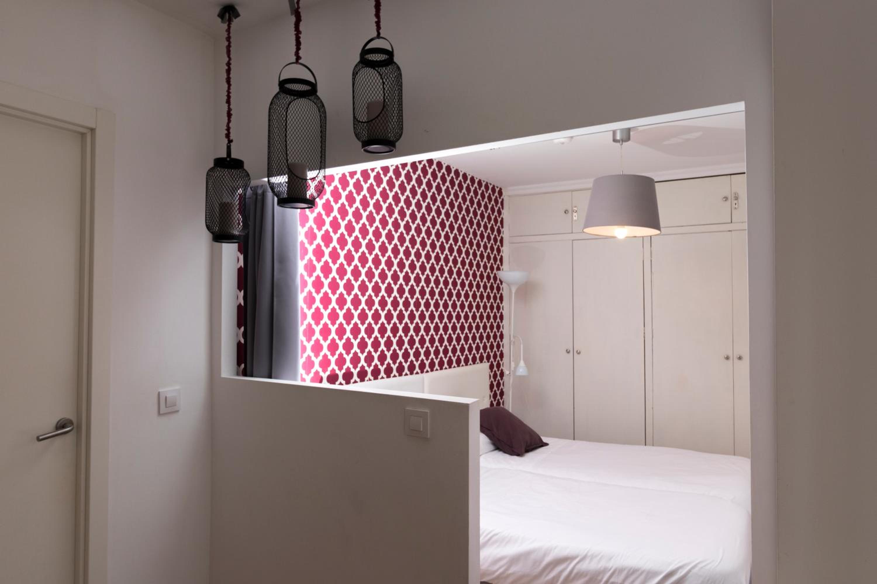 One-Bedroom Apartment - Photo 13