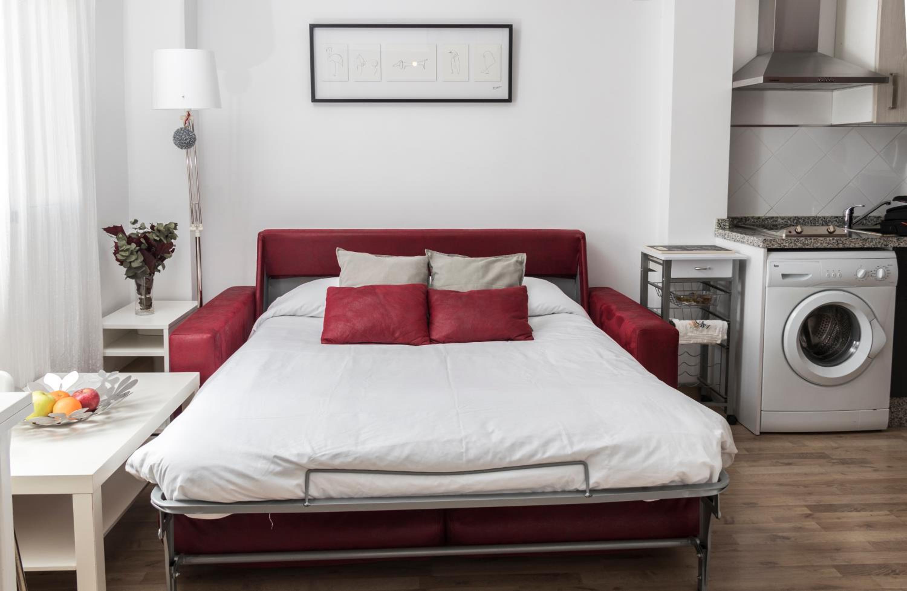One-Bedroom Apartment - Photo 14