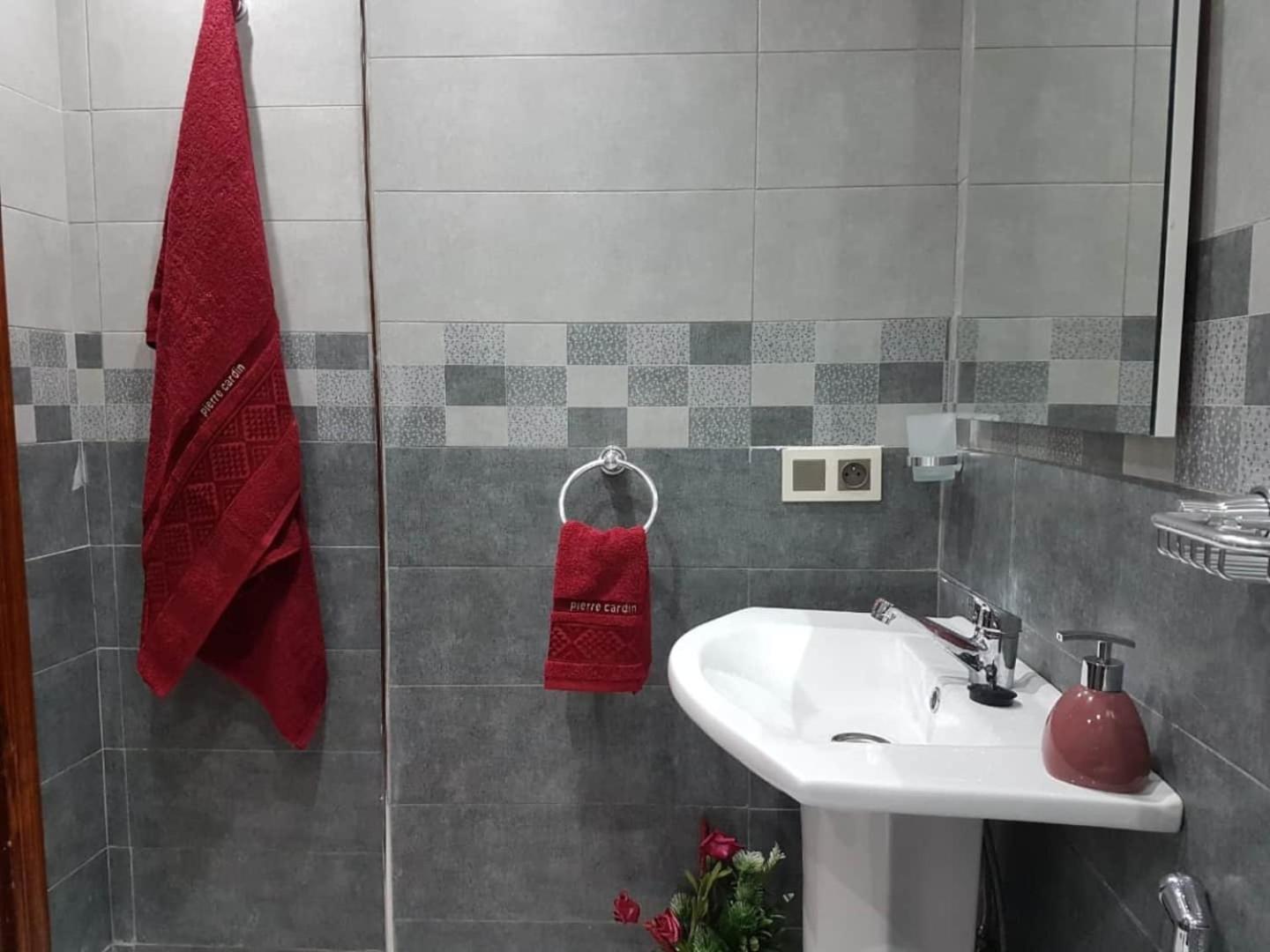 Two-Bedroom Apartment - Photo 19