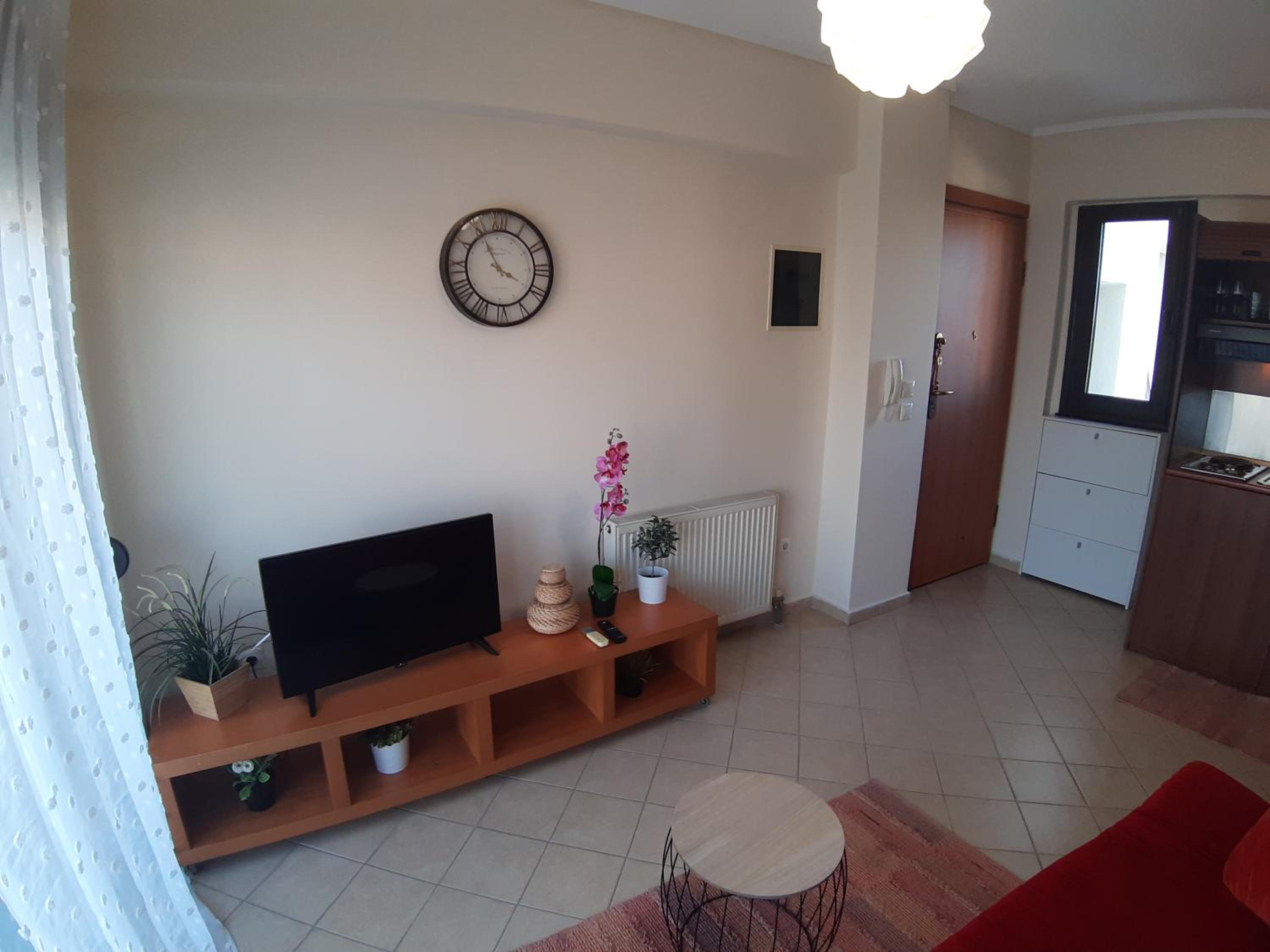 One-Bedroom Apartment - Photo 17