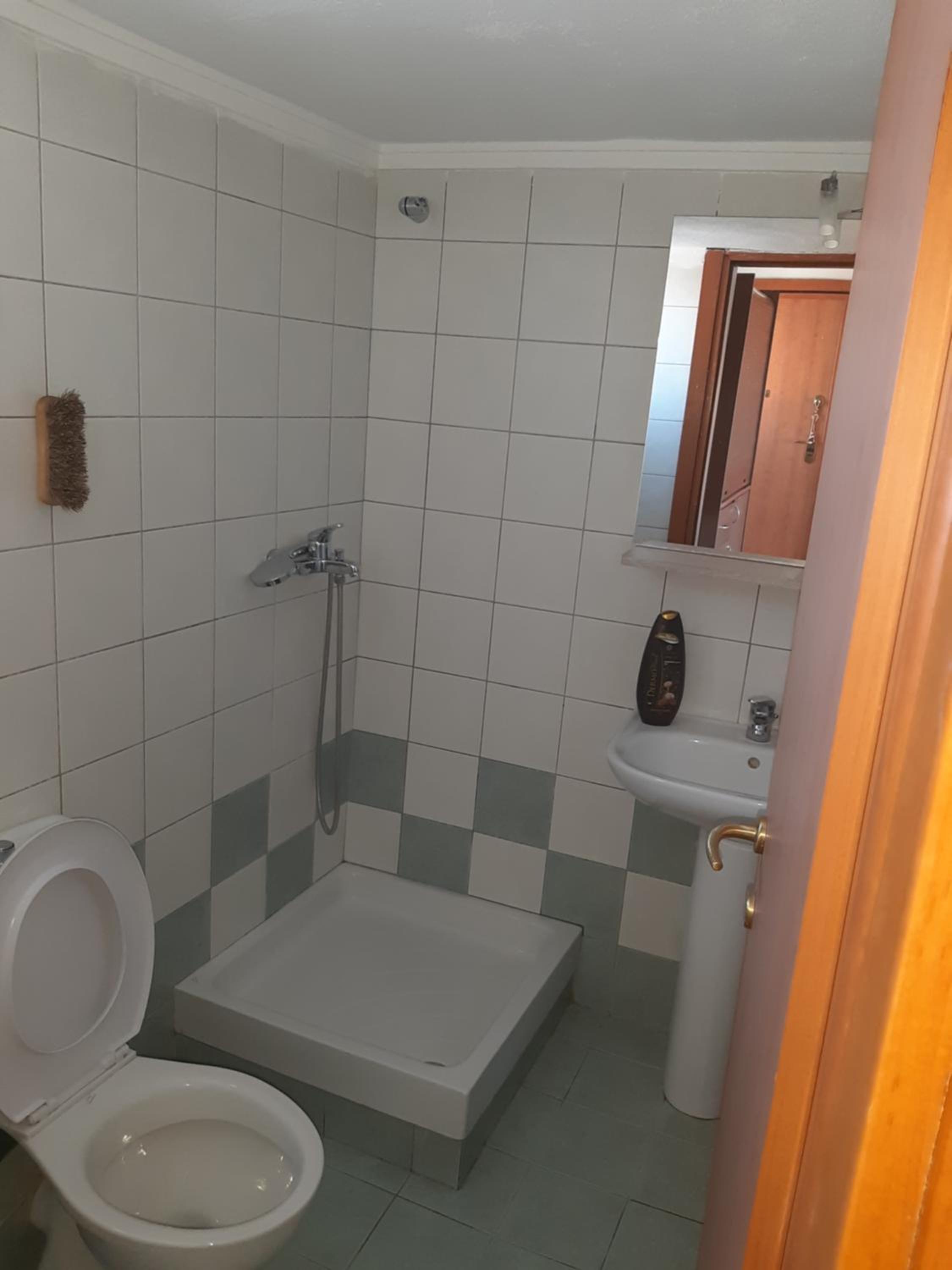 One-Bedroom Apartment - Photo 19