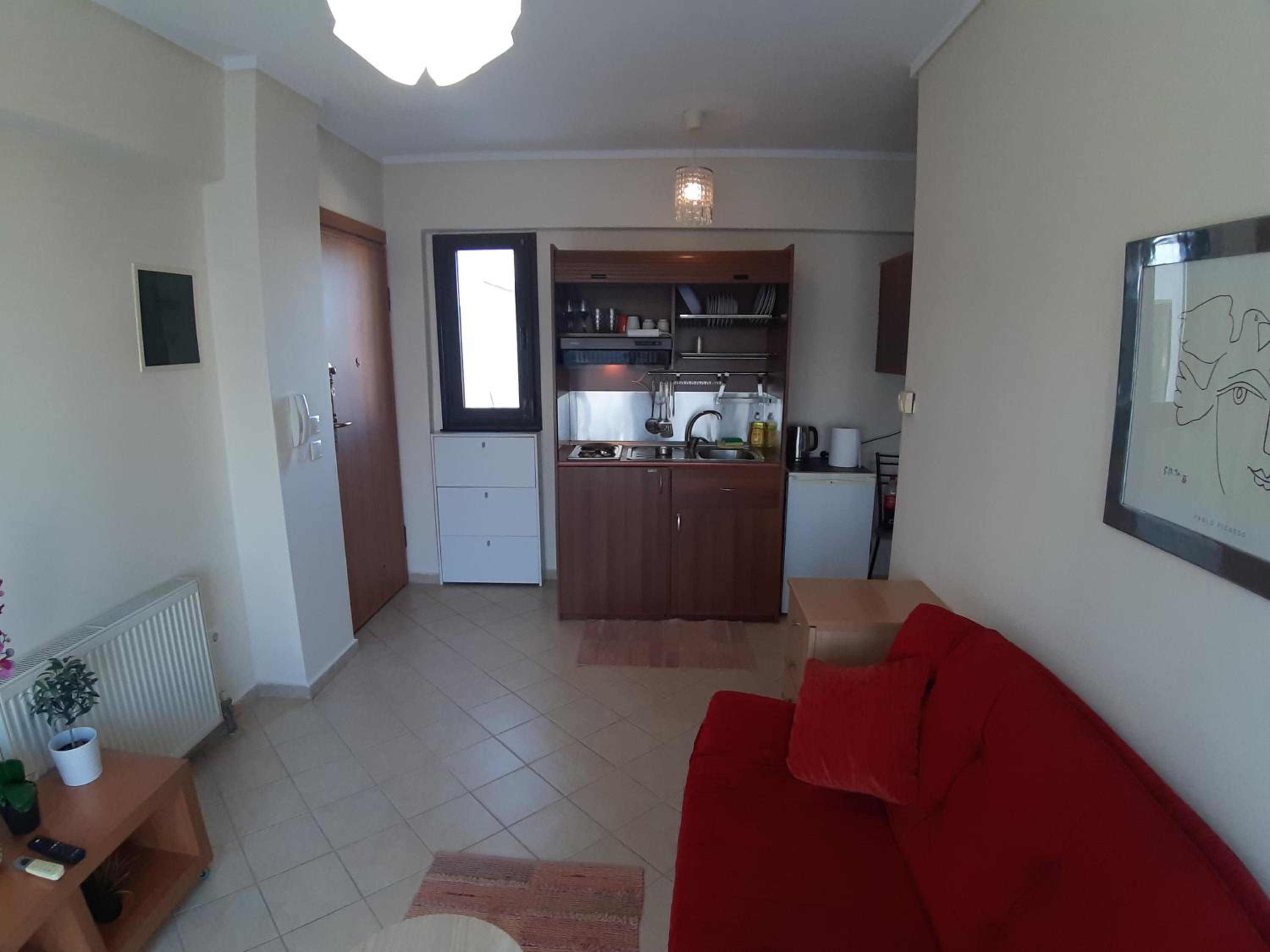 One-Bedroom Apartment - Photo 9
