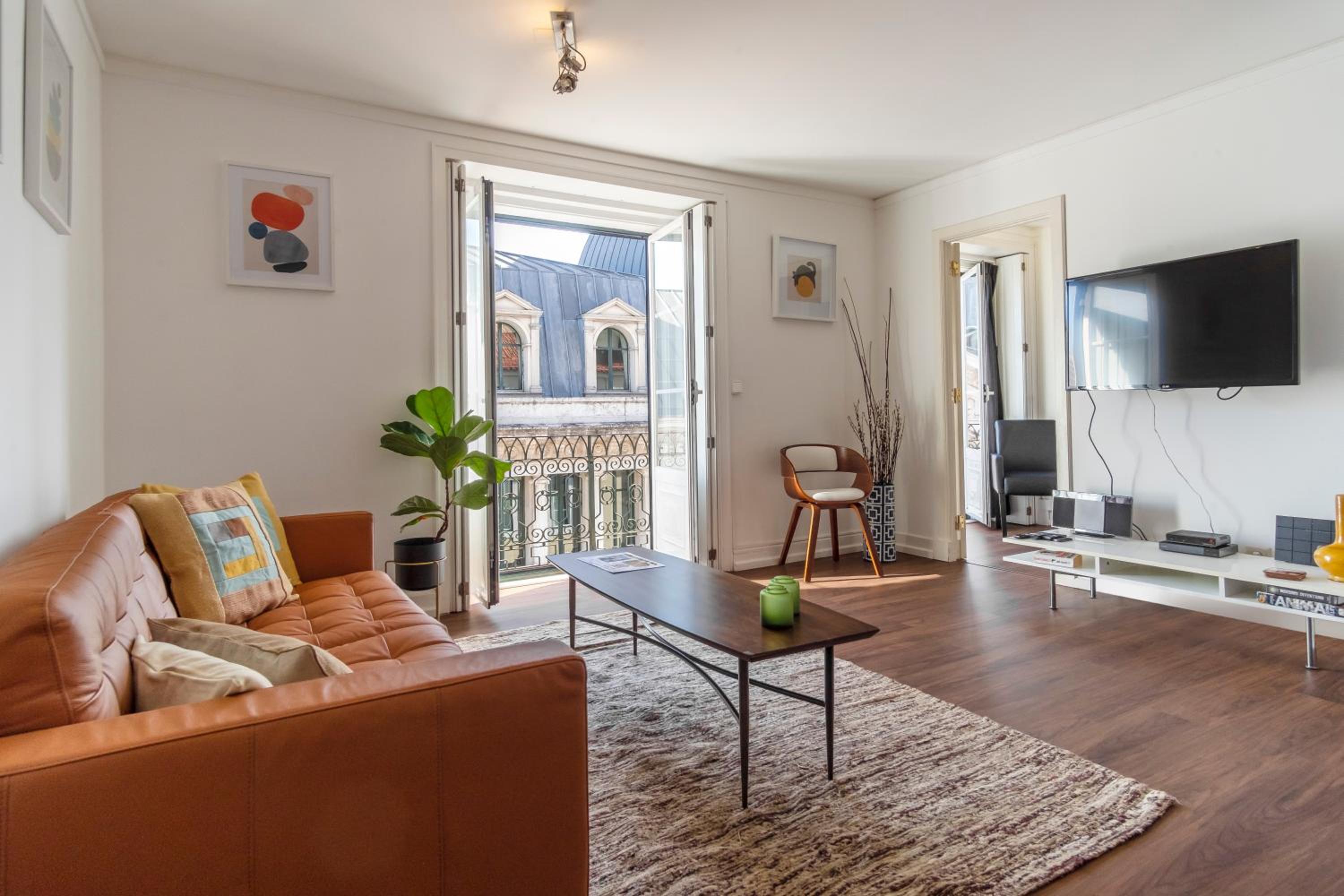Apartment with Balcony photo 1