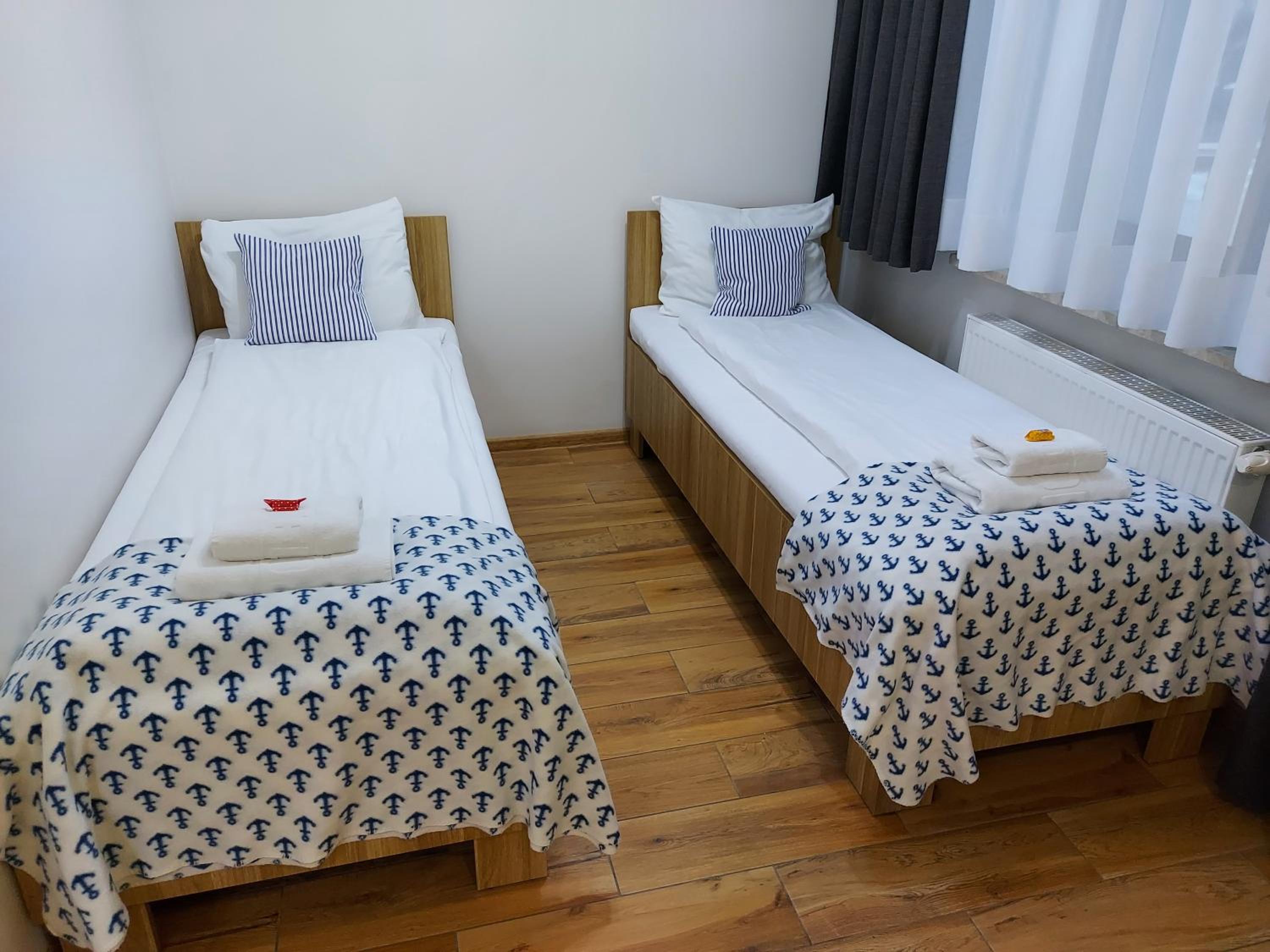 Apartment with Lake View - Photo 4