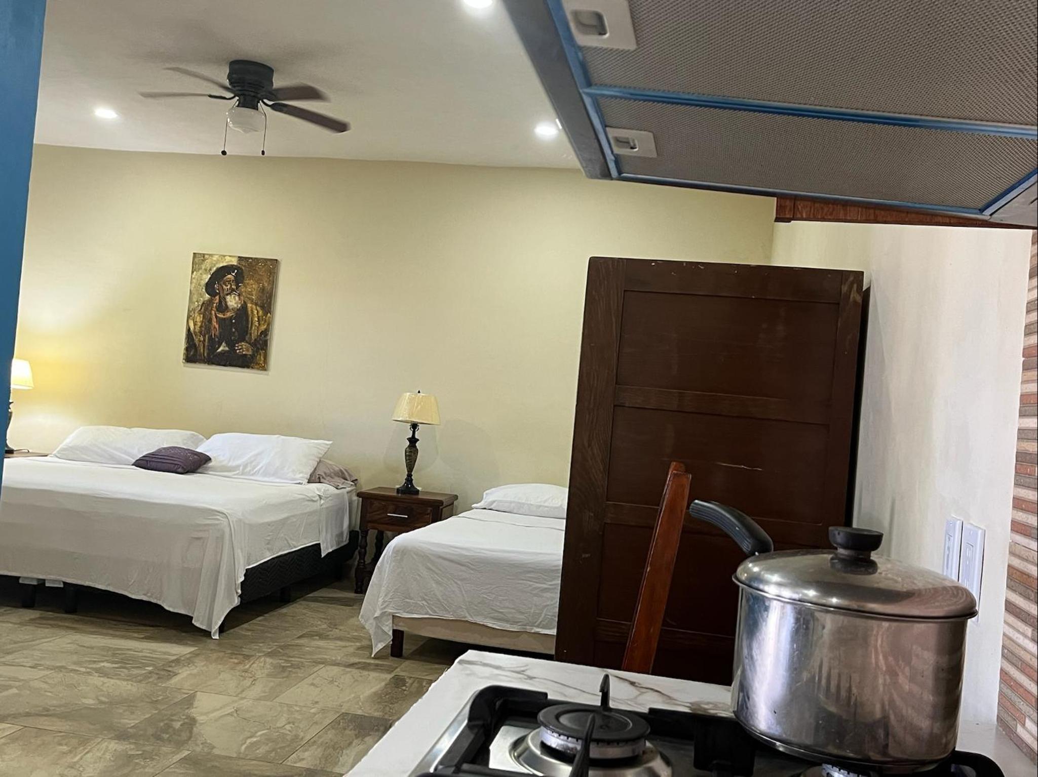 One-Bedroom Apartment - Photo 12
