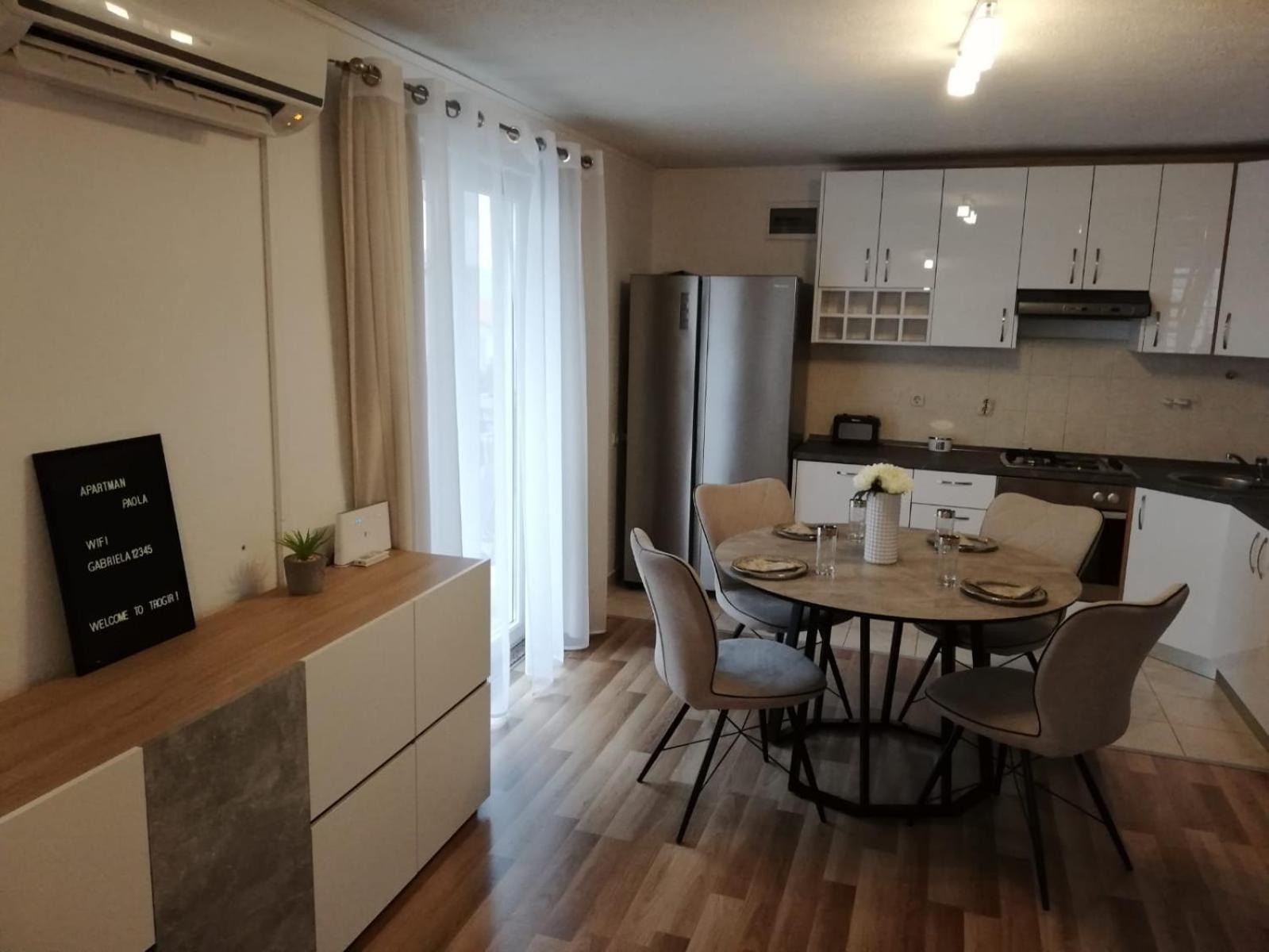 Three-Bedroom Apartment with Balcony and Sea View