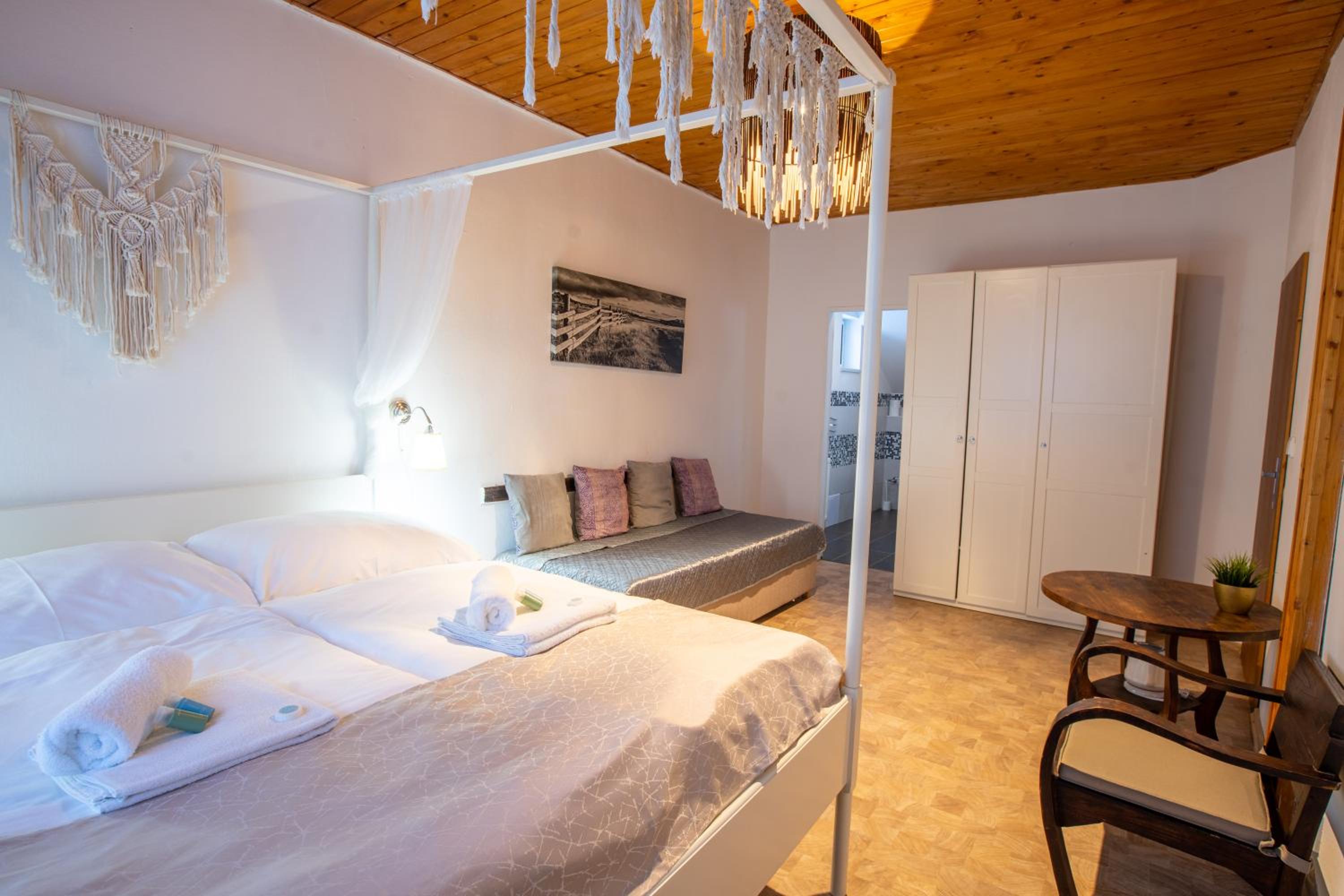 Superior King Room photo 3