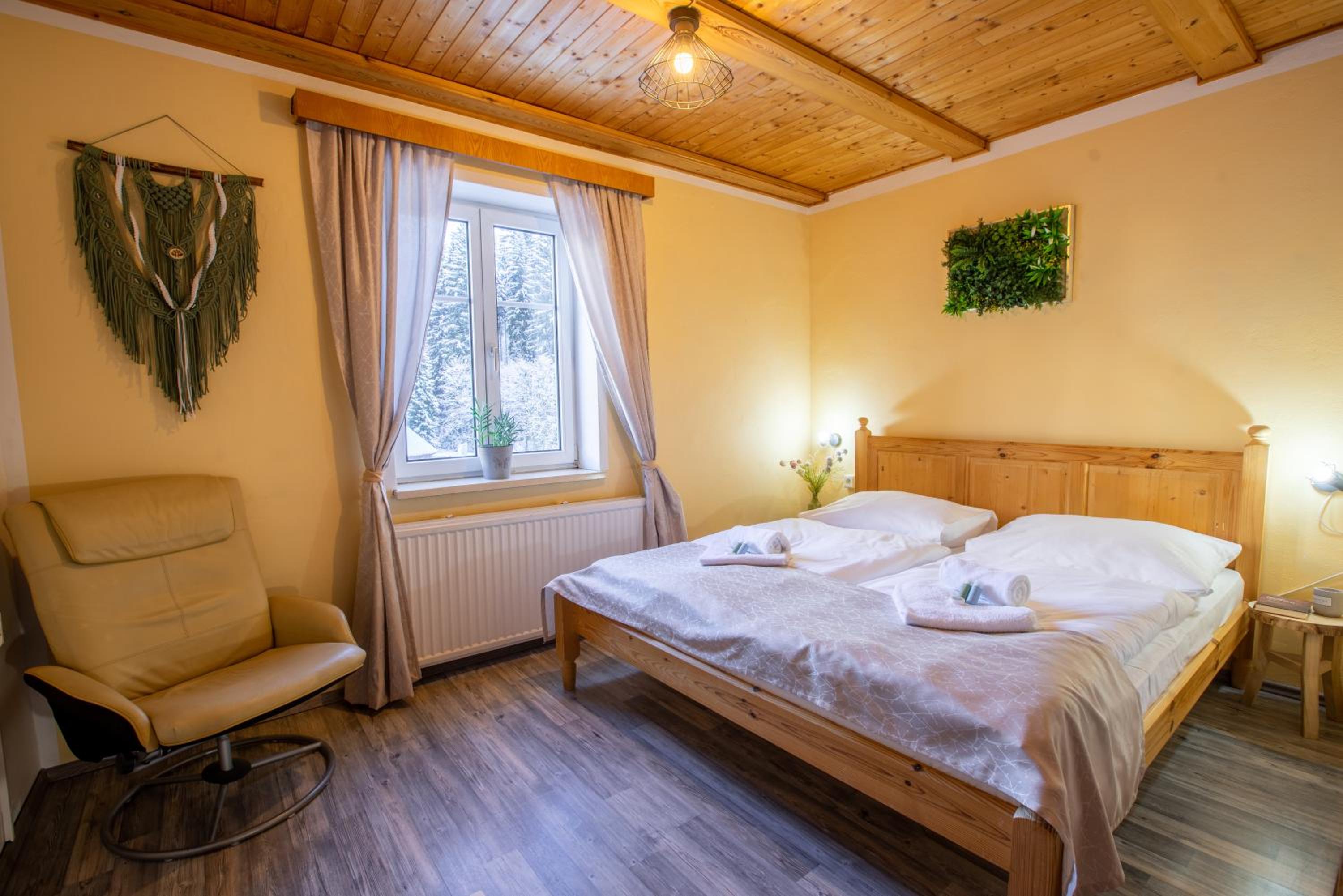Double Room with Private Bathroom photo 2